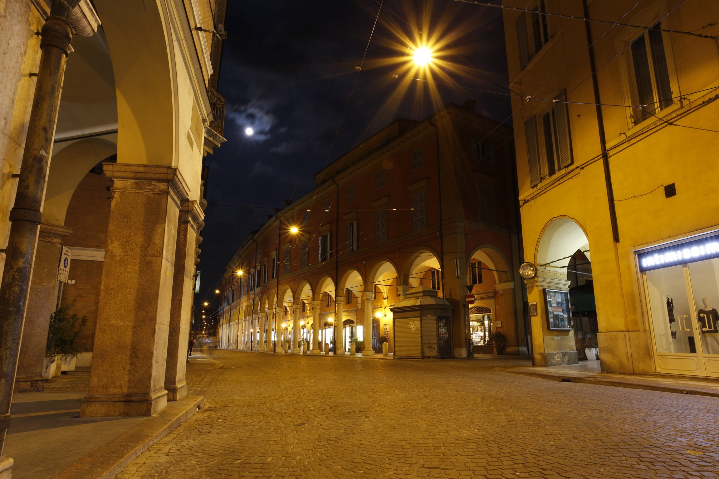 Modena - via Emilia