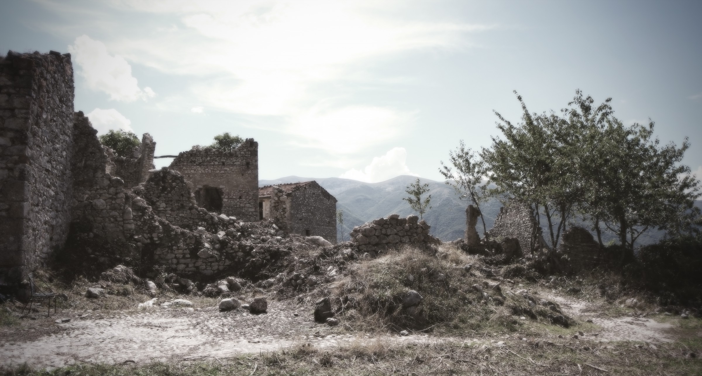 Frattura vecchia (paese abbandonato in Abruzzo)