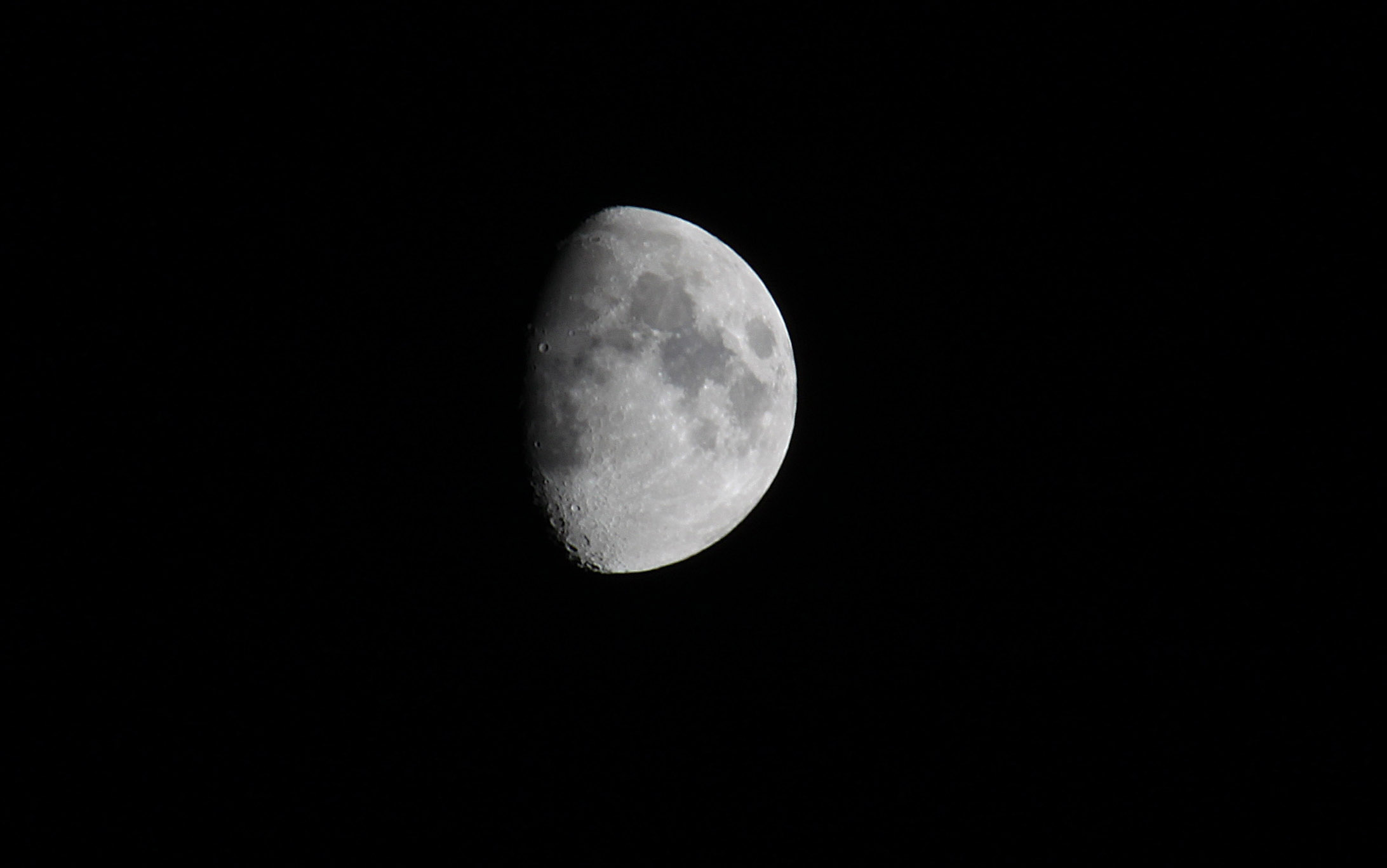 Primi scatti alla luna