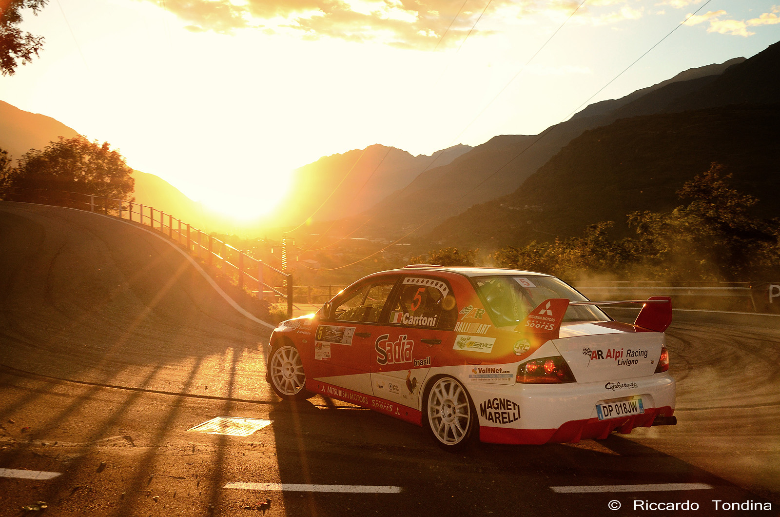 Tramonto al tornante