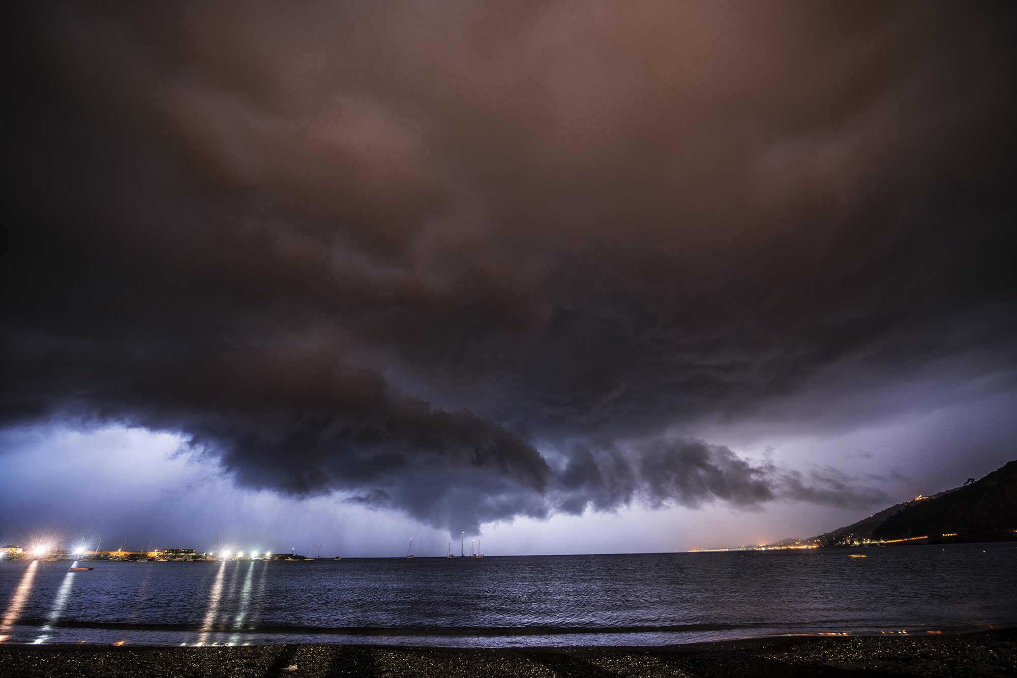 Supercella sopra Sestri Levante (ge) - Agosto 2014