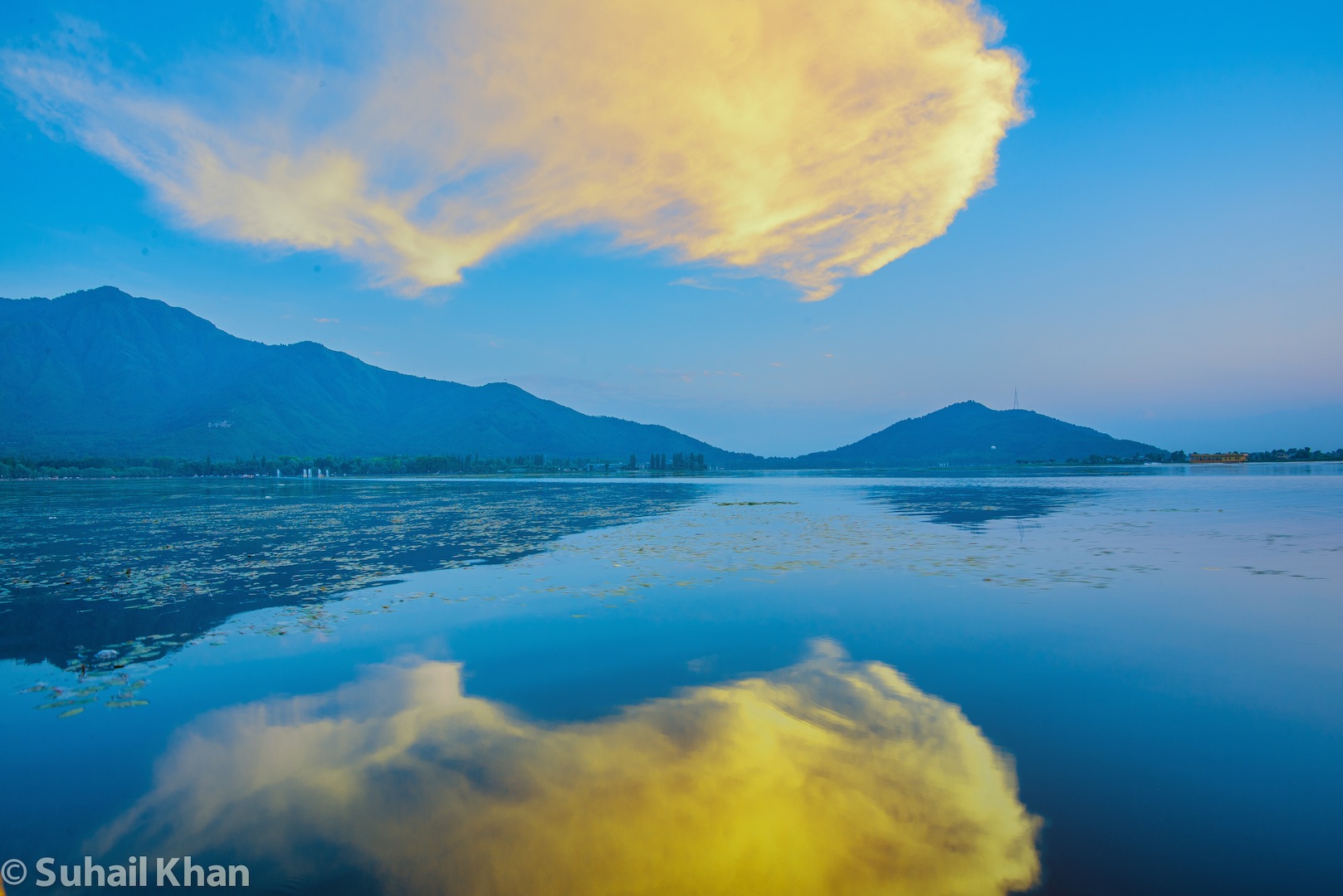 Riflessione, Kashmir, India.