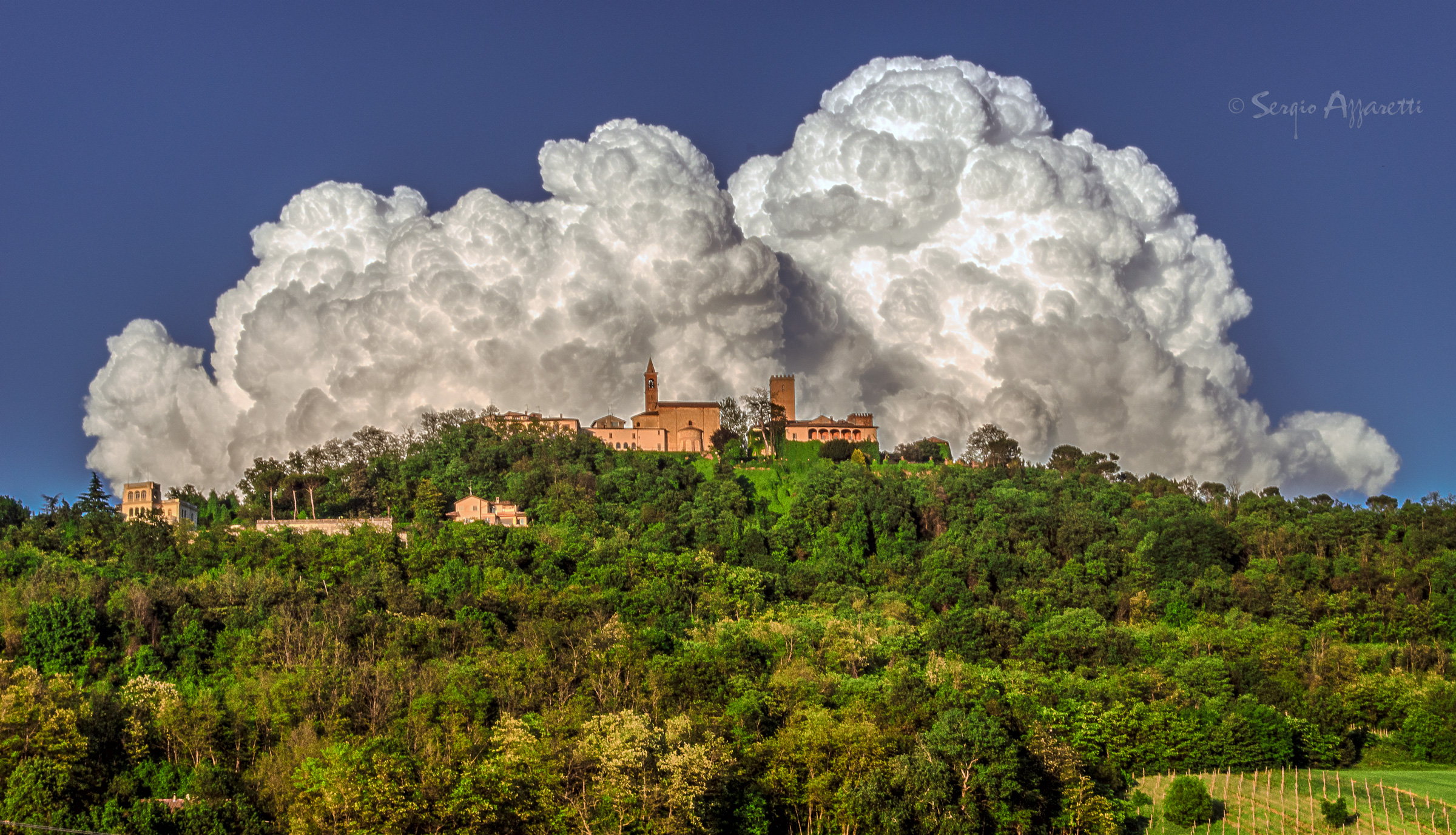 The castle in the clouds - Nazzano (pv)