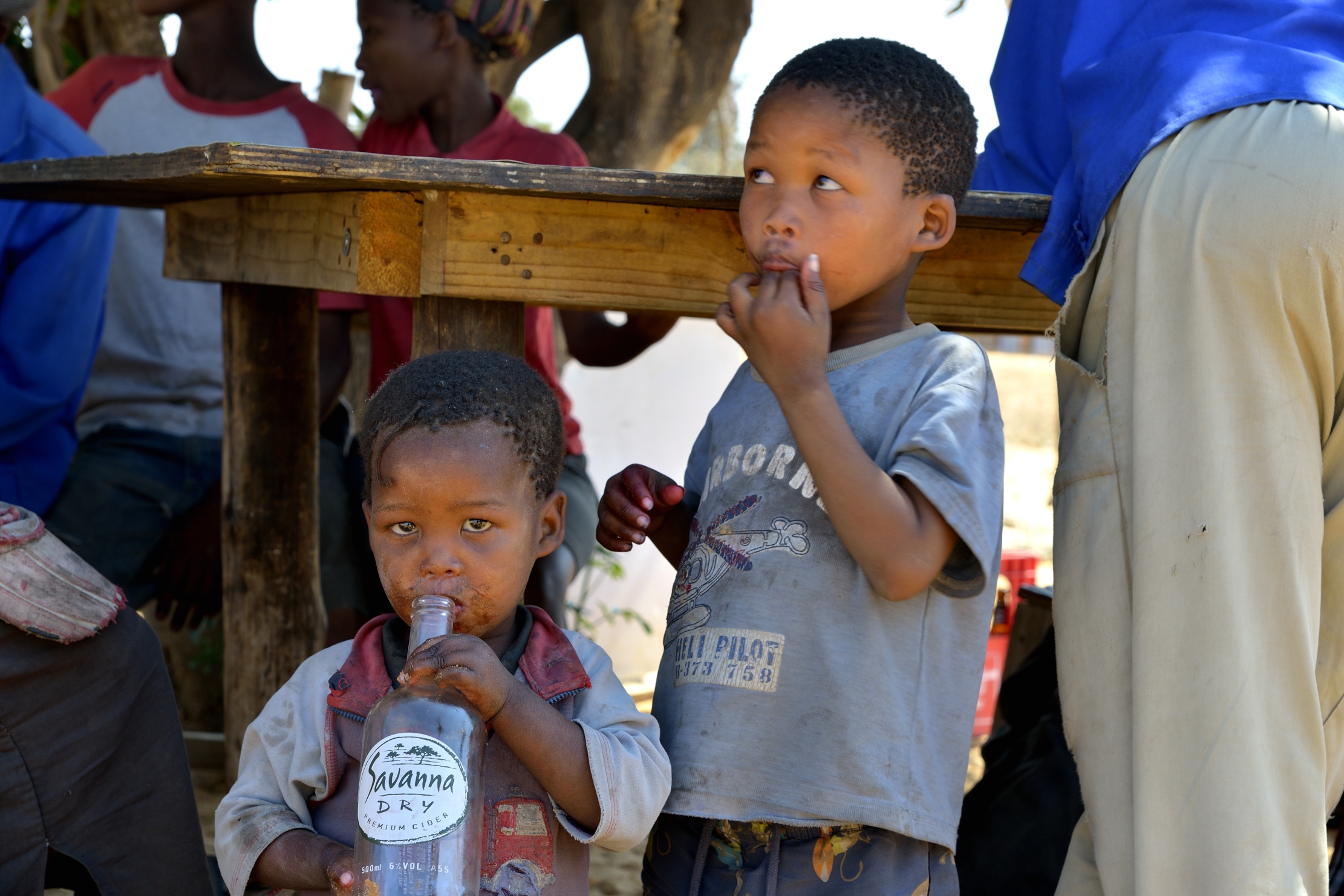 Bushmanland - Bambini Boscimani in un NON villaggio