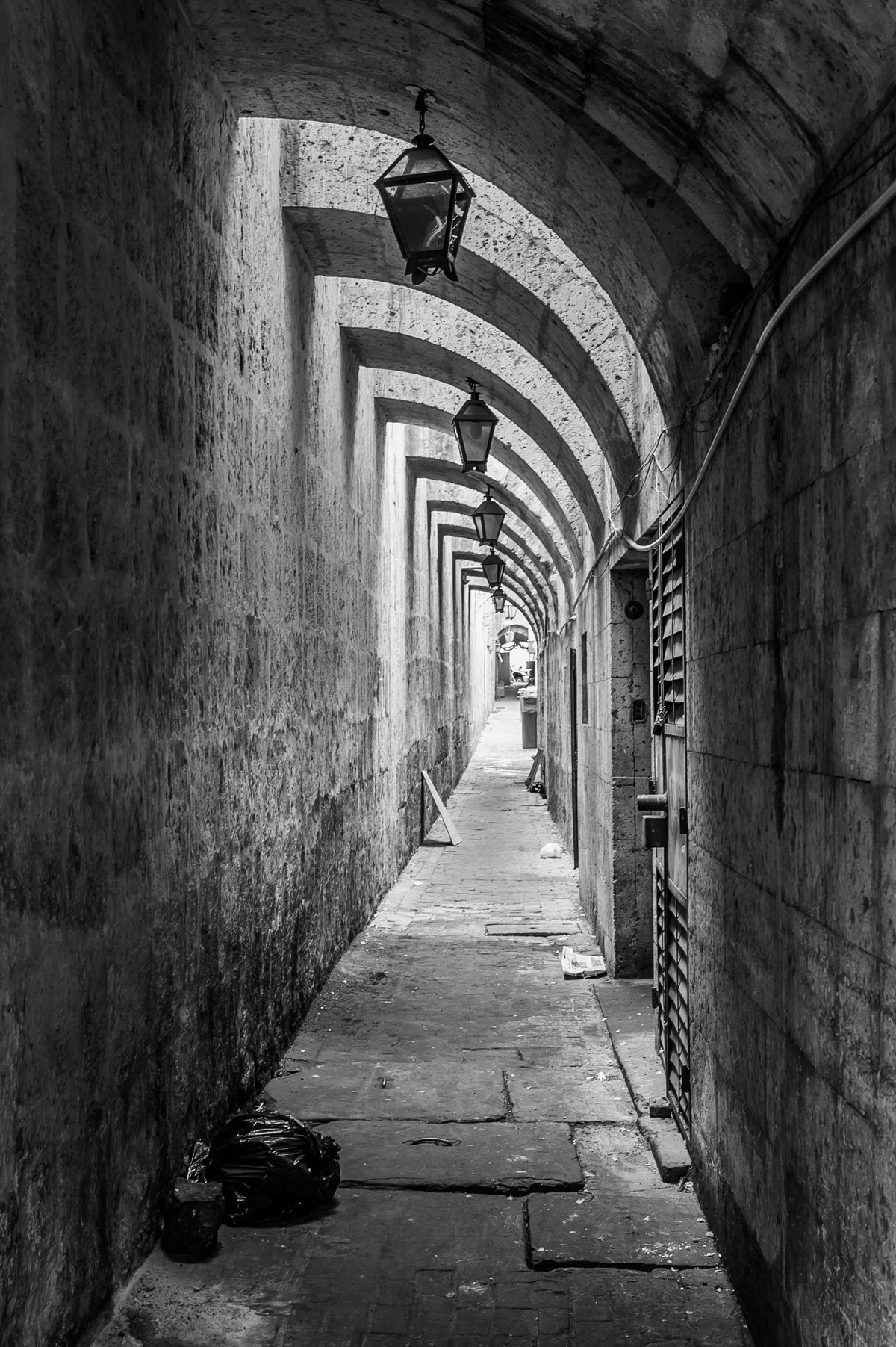 Vicolo in tufo - Arequipa, Perù