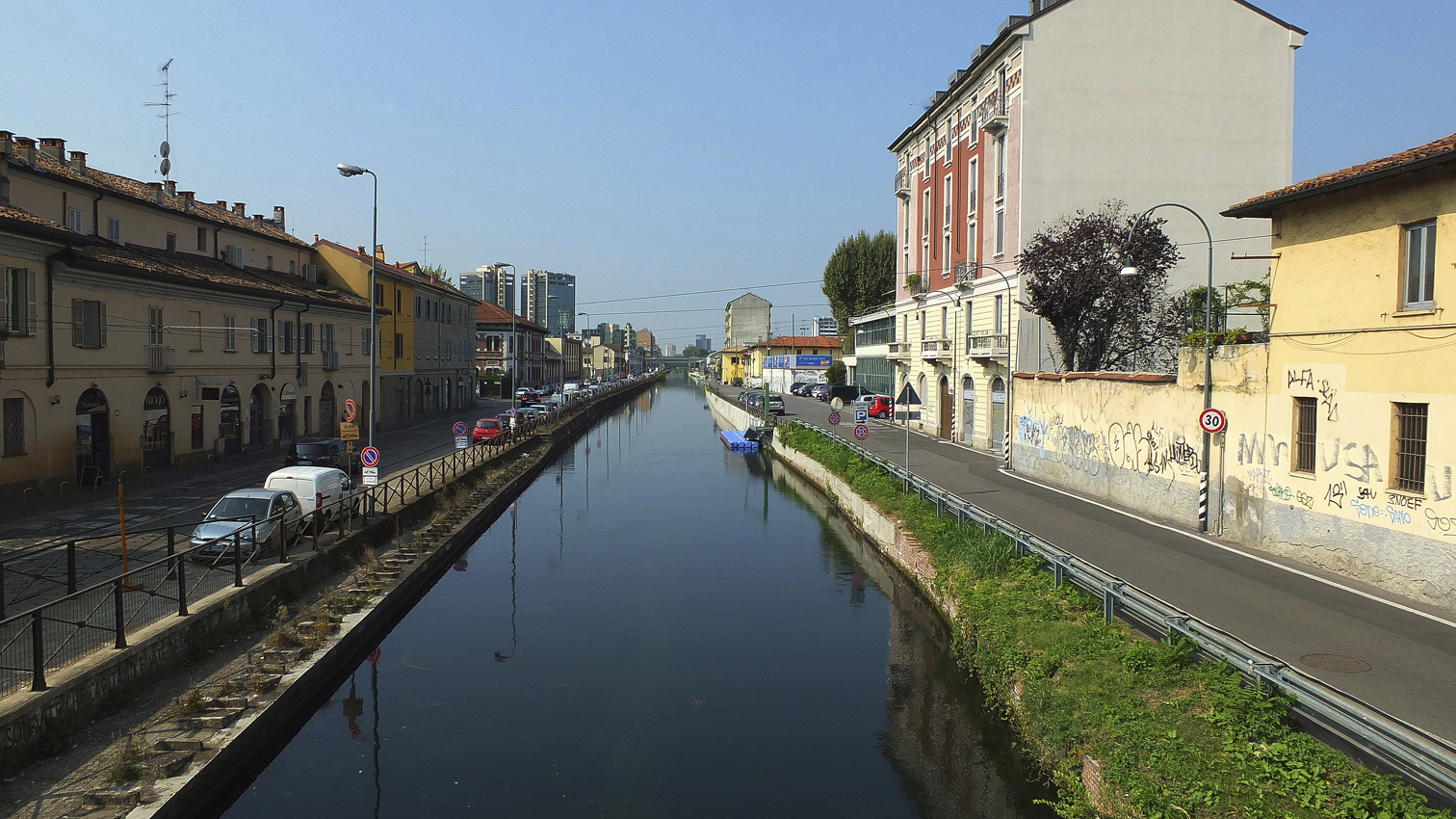 View Naviglio dir. south ...