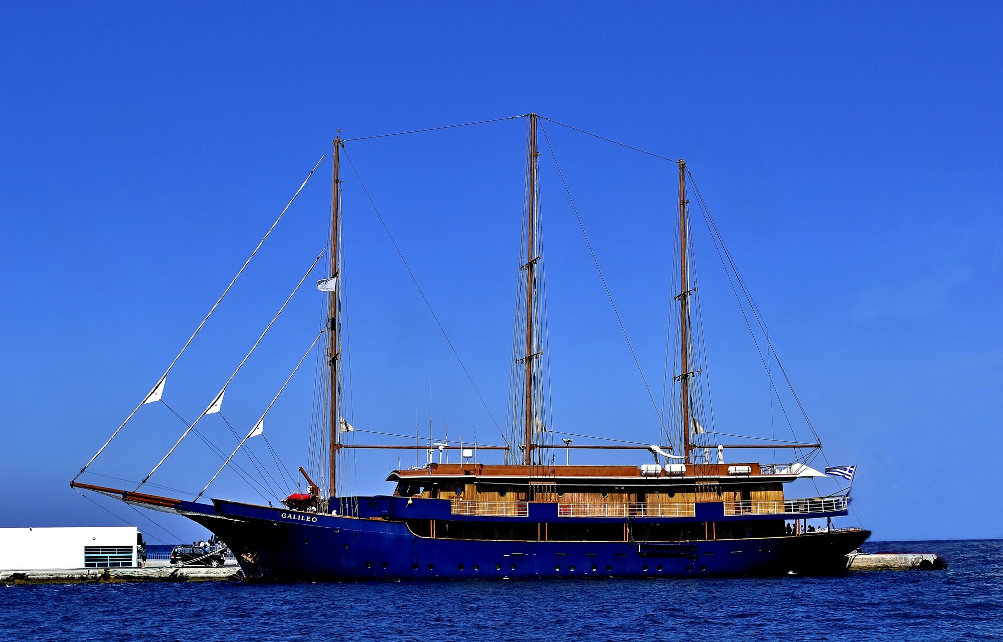Levate l'ancora. Vela lontano dal porto sicuro