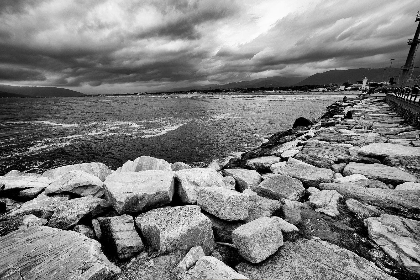 Scogliera Minacciosa