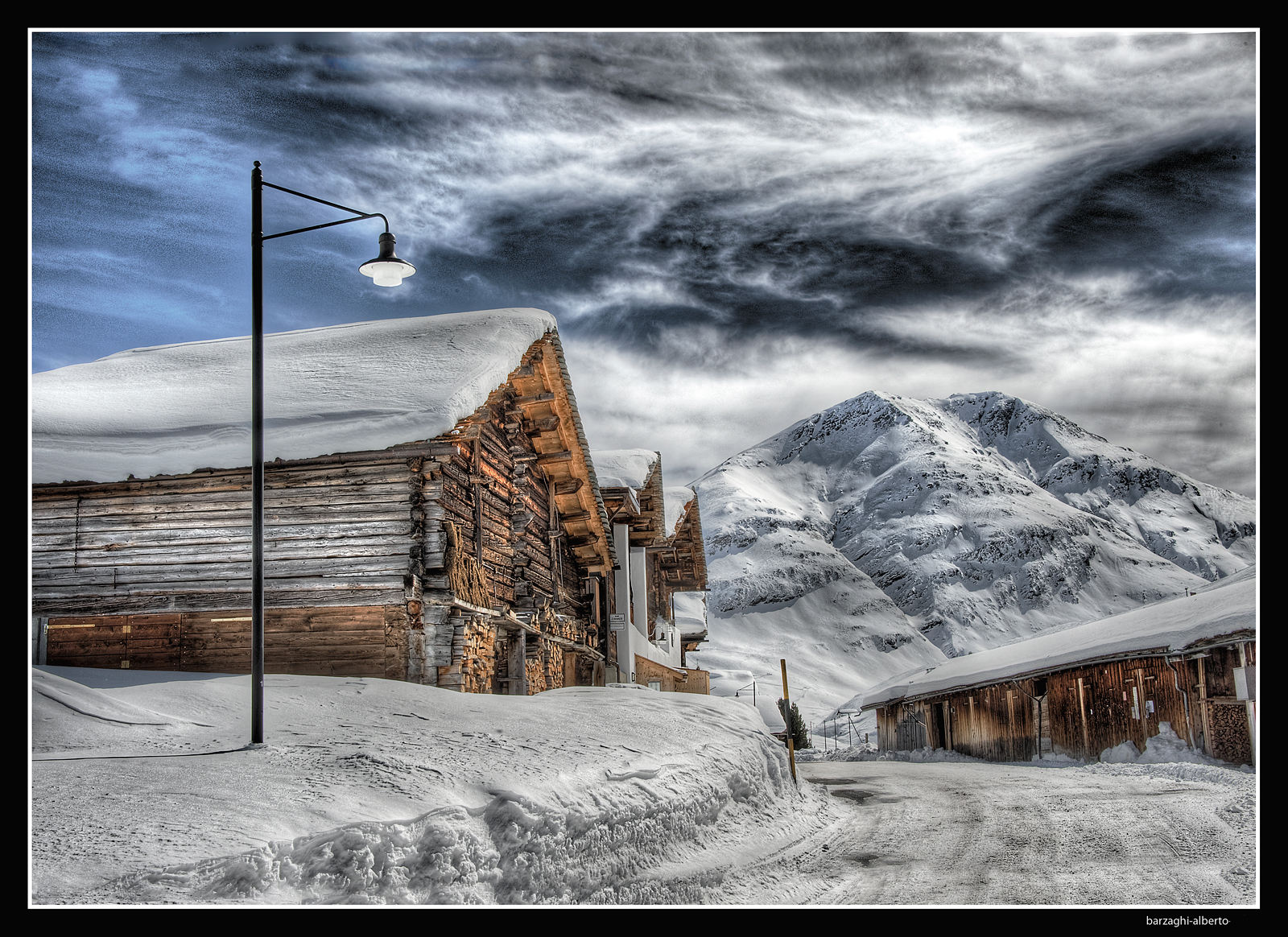 in alta montagna -Juf Svizzera