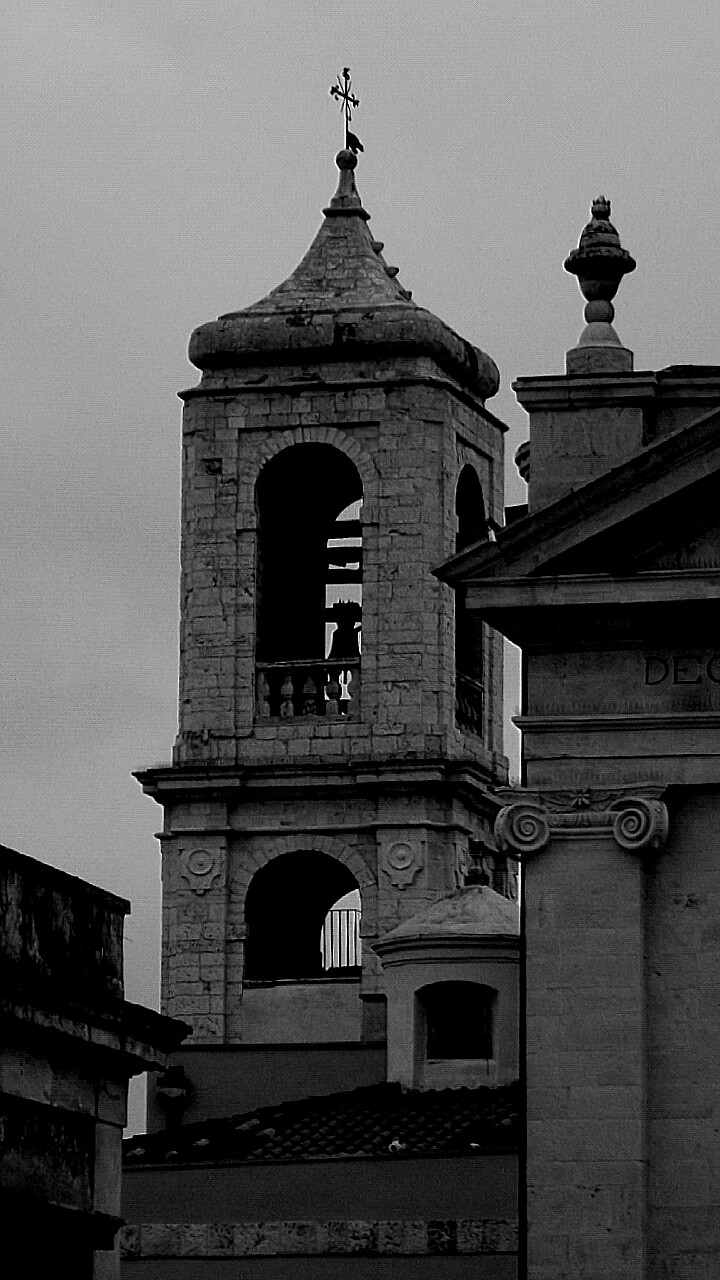 La Chiesa bianco e nero