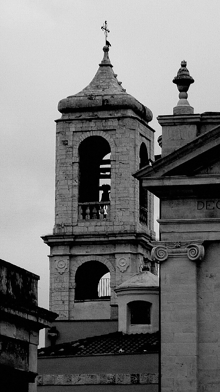 La Chiesa bianco e nero