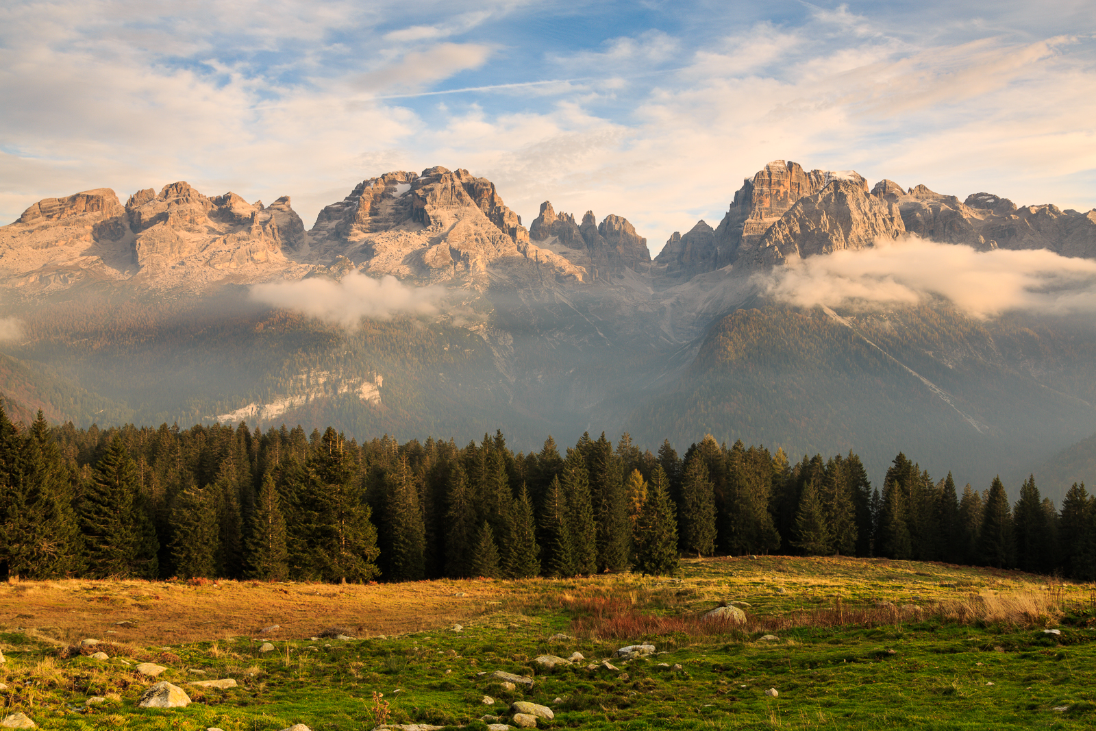 Autumn haze over the Brenta
