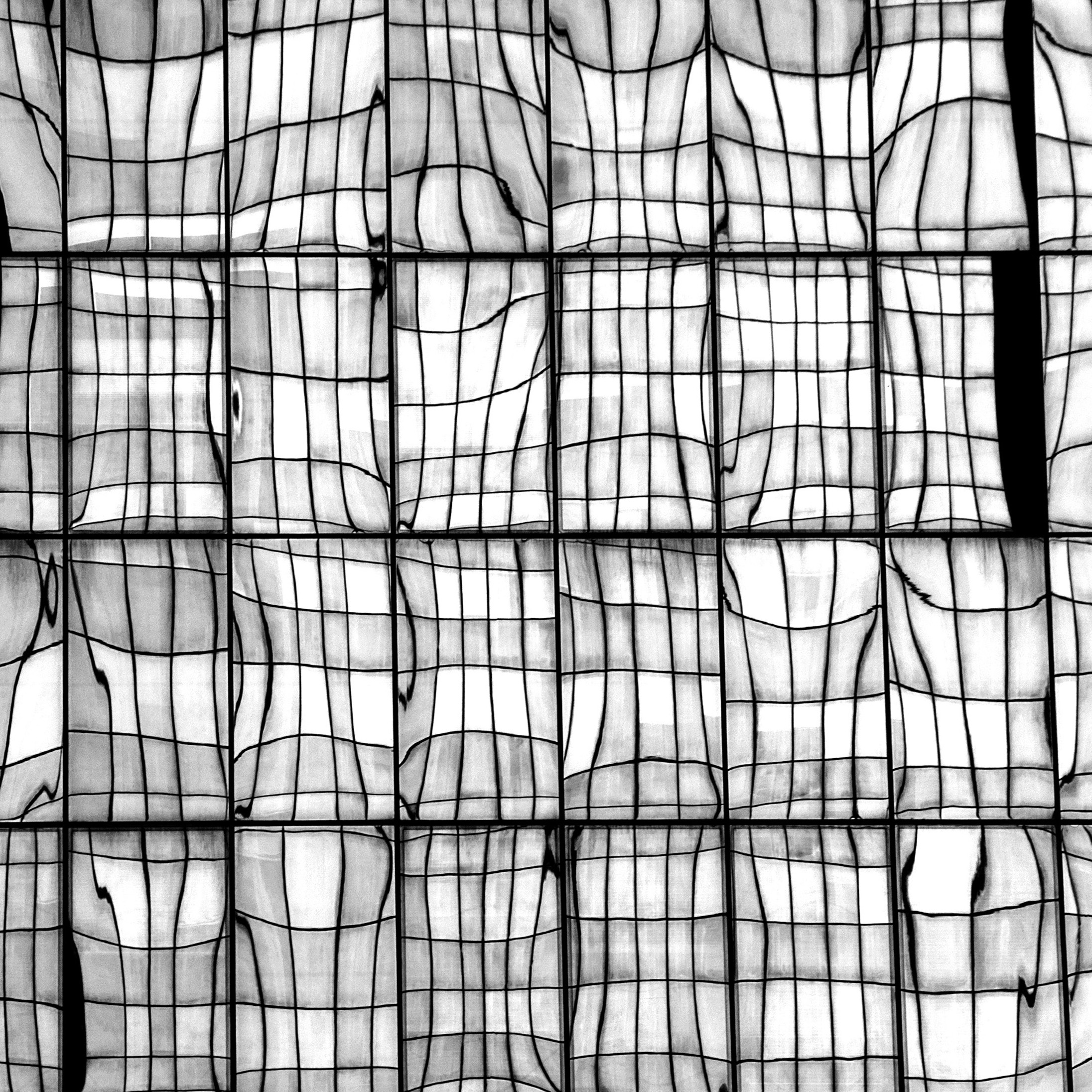 Smorfie alla finestra