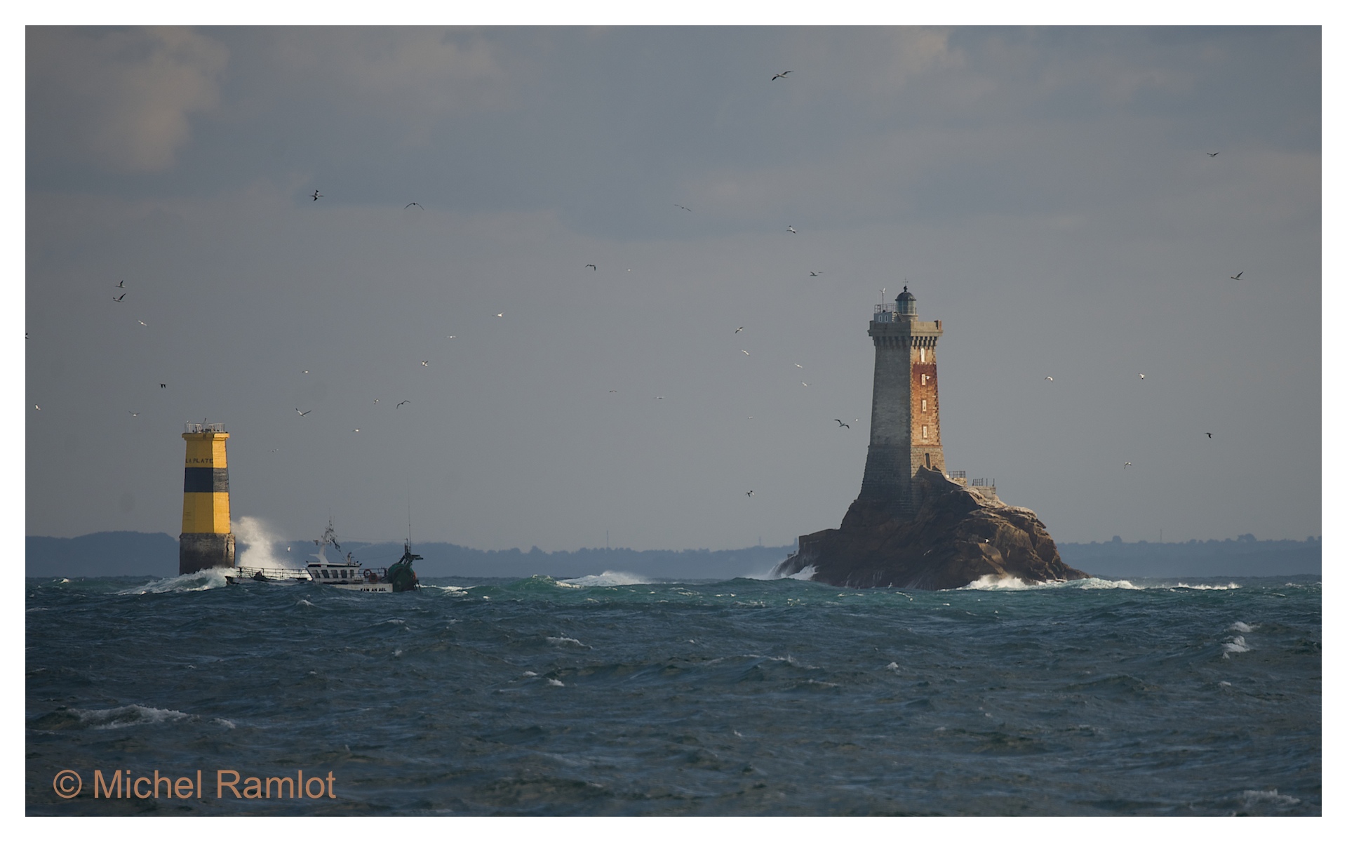 La Piastra et le phare de la Vieille - Pointe du Raz