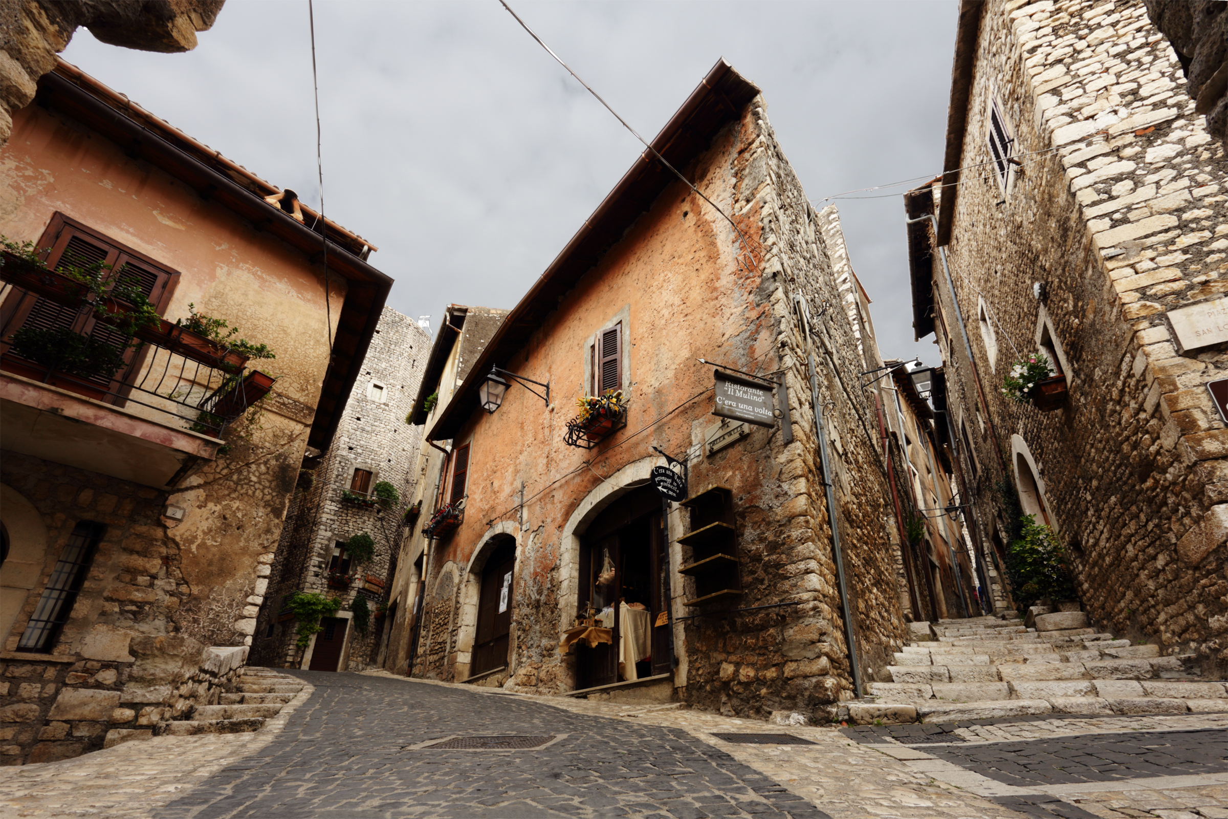 Narrow streets of the town of Sermoneta (Latina)