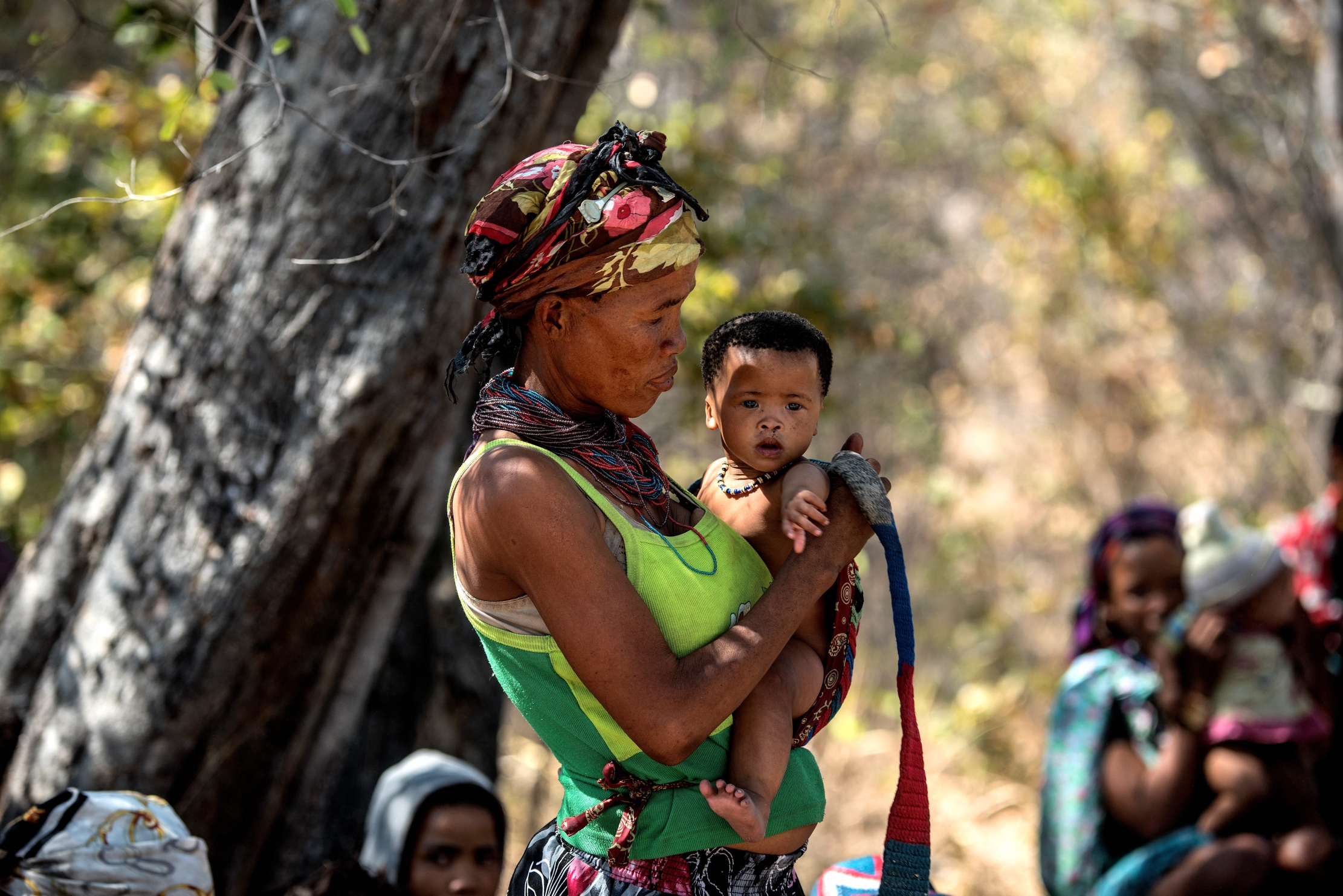 Bushmanland -  Donna Boscimane con bimbo