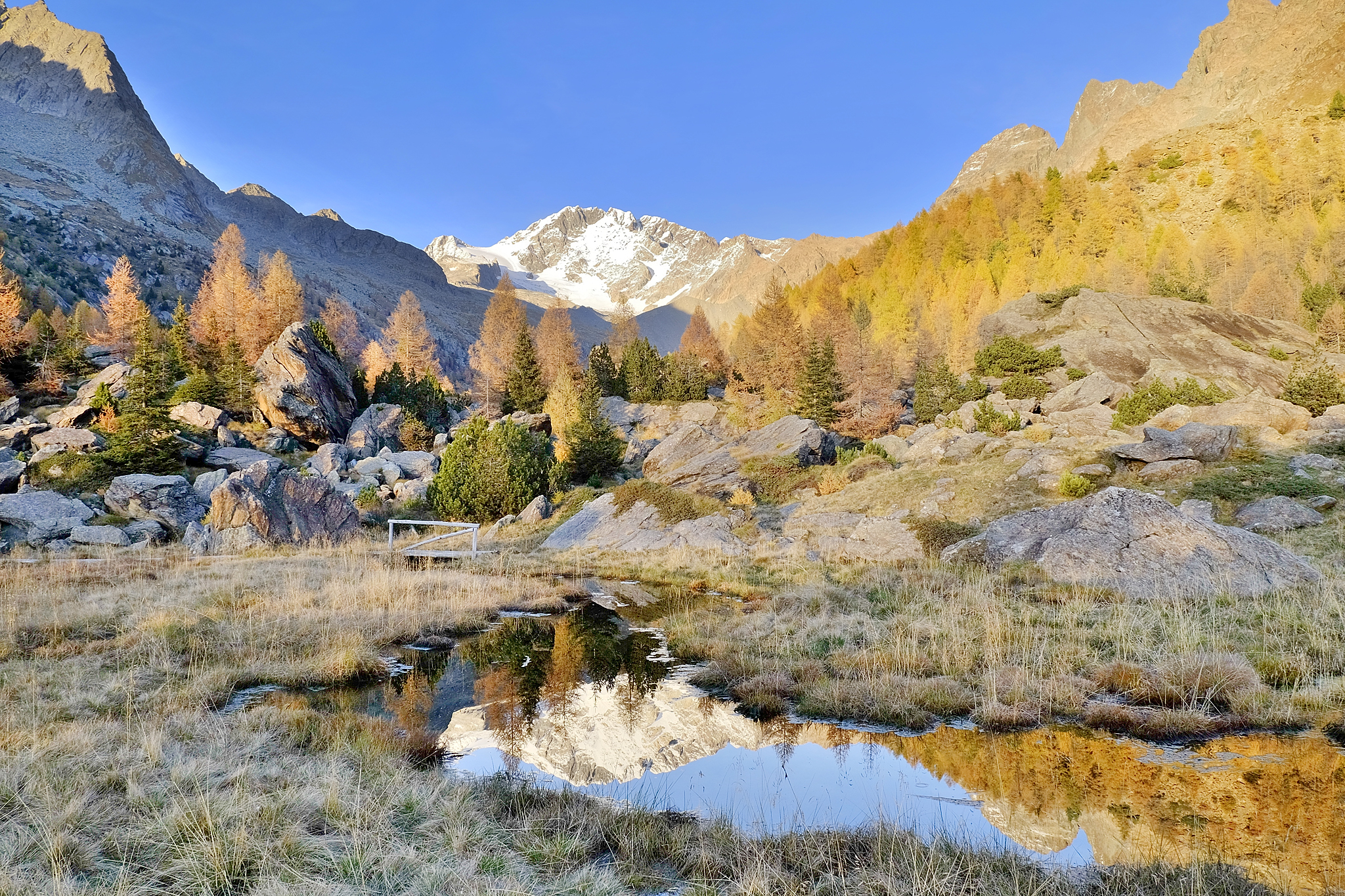 Warm afternoon light in Val Preda Rossa