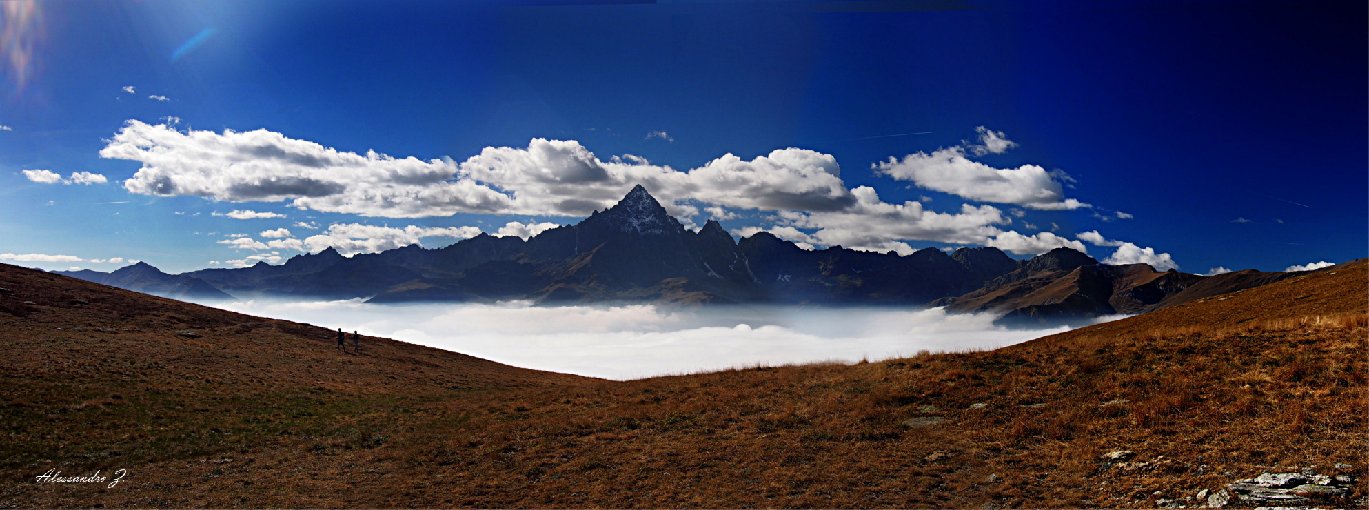 The king with his cloak of clouds