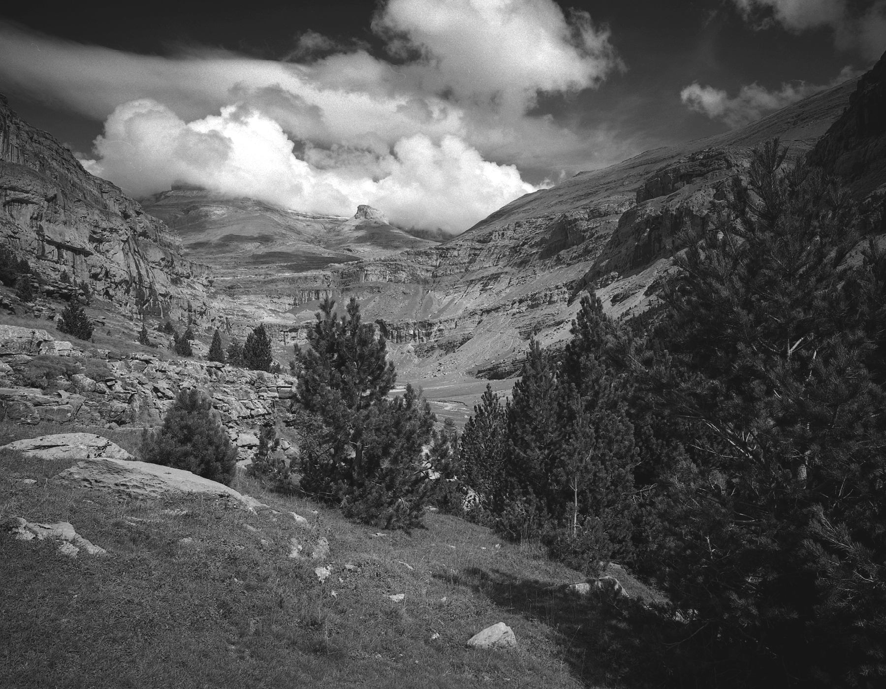 Ordesa valley upper viewpoint