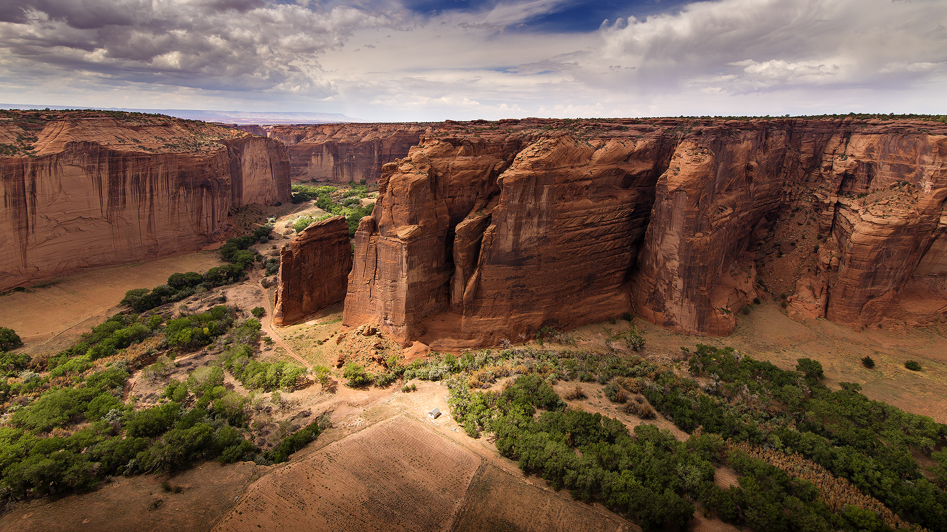 Little white house in the canyon