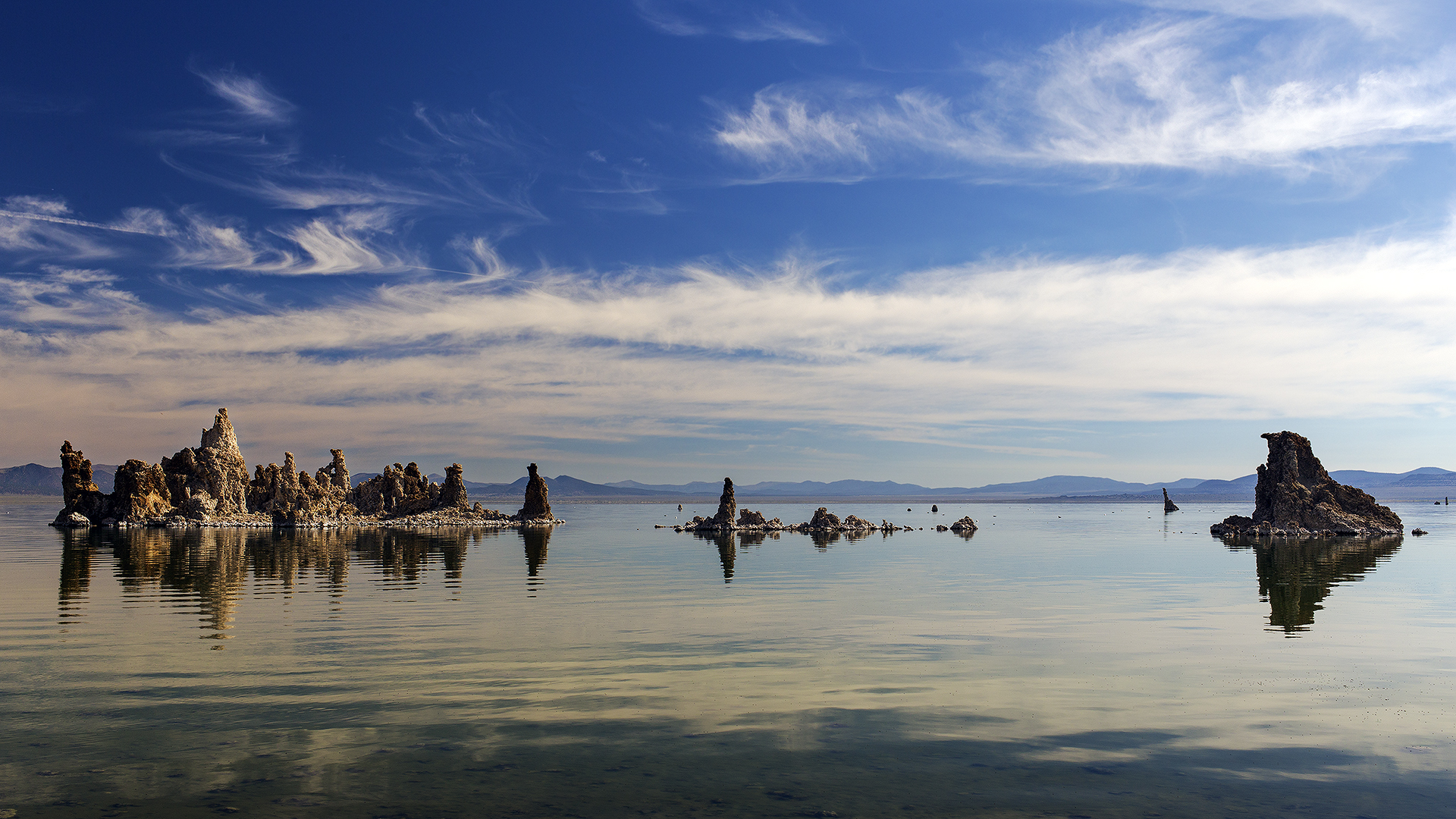 Mono lake view