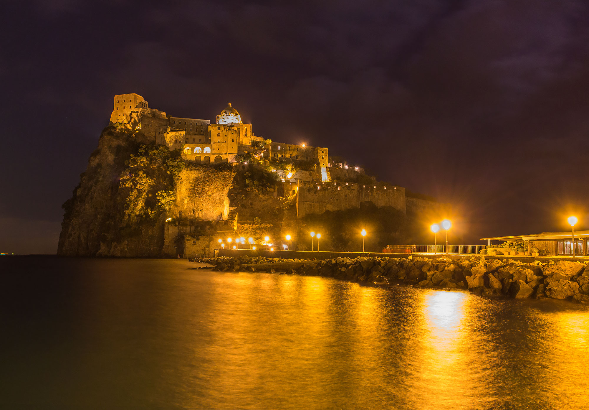Notturno al castello Aragonese Ischia