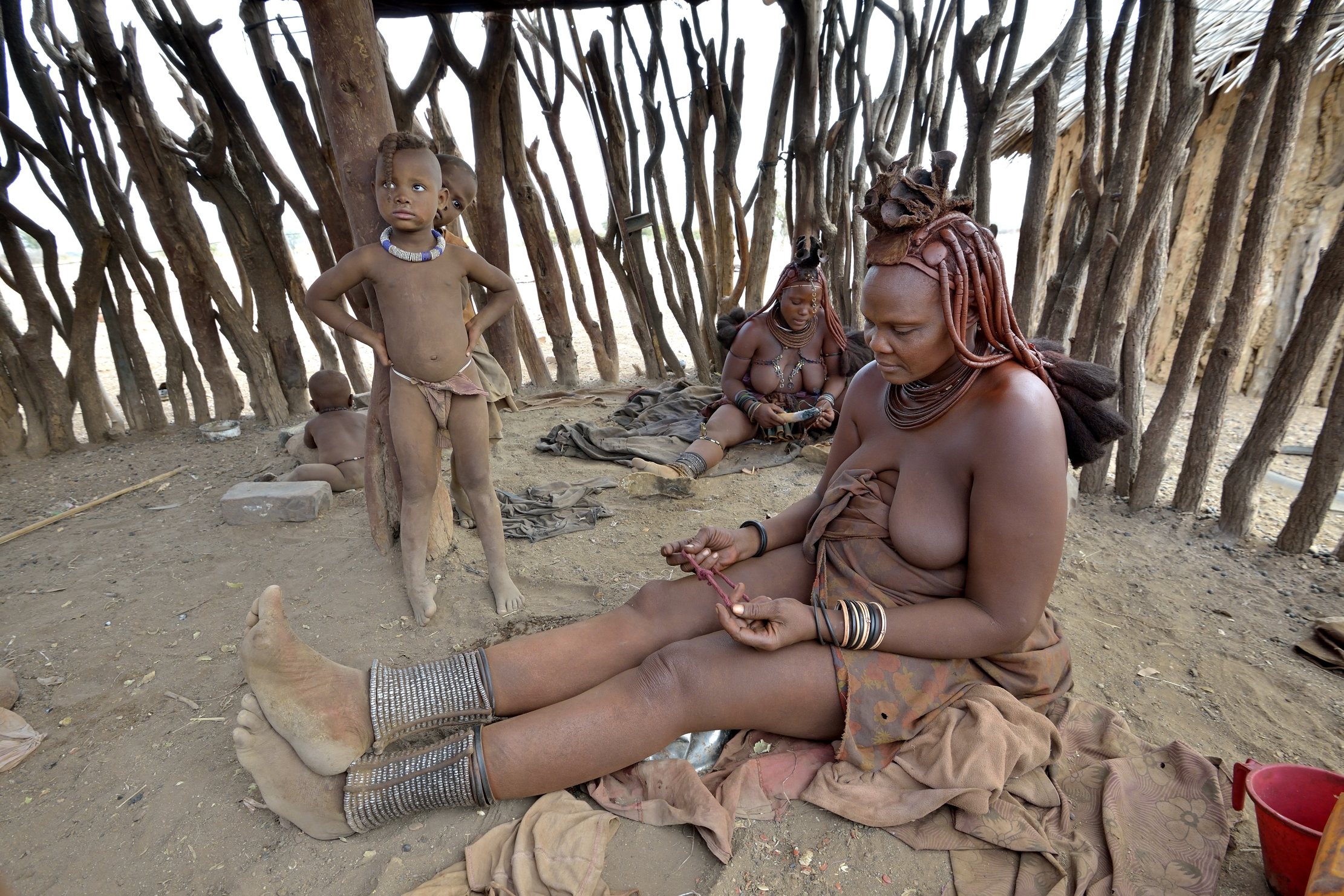 Ovamboland - Donne Himba con bambini