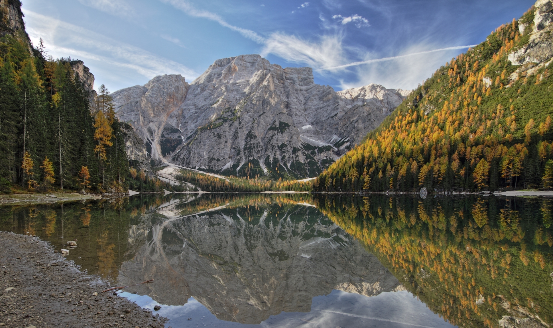 Lake Braies as Autumn