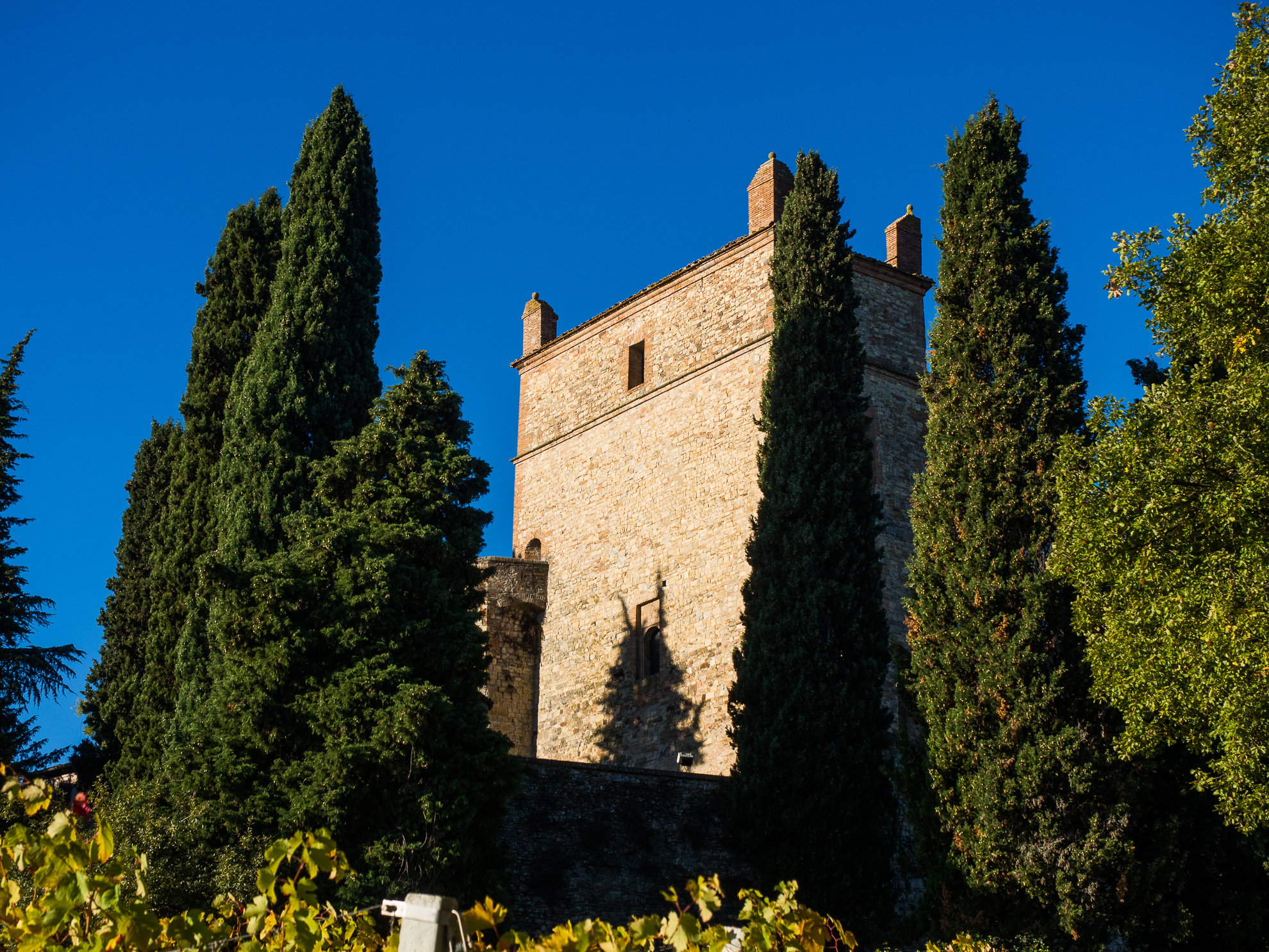 Castello Serravalle - Il Borgo