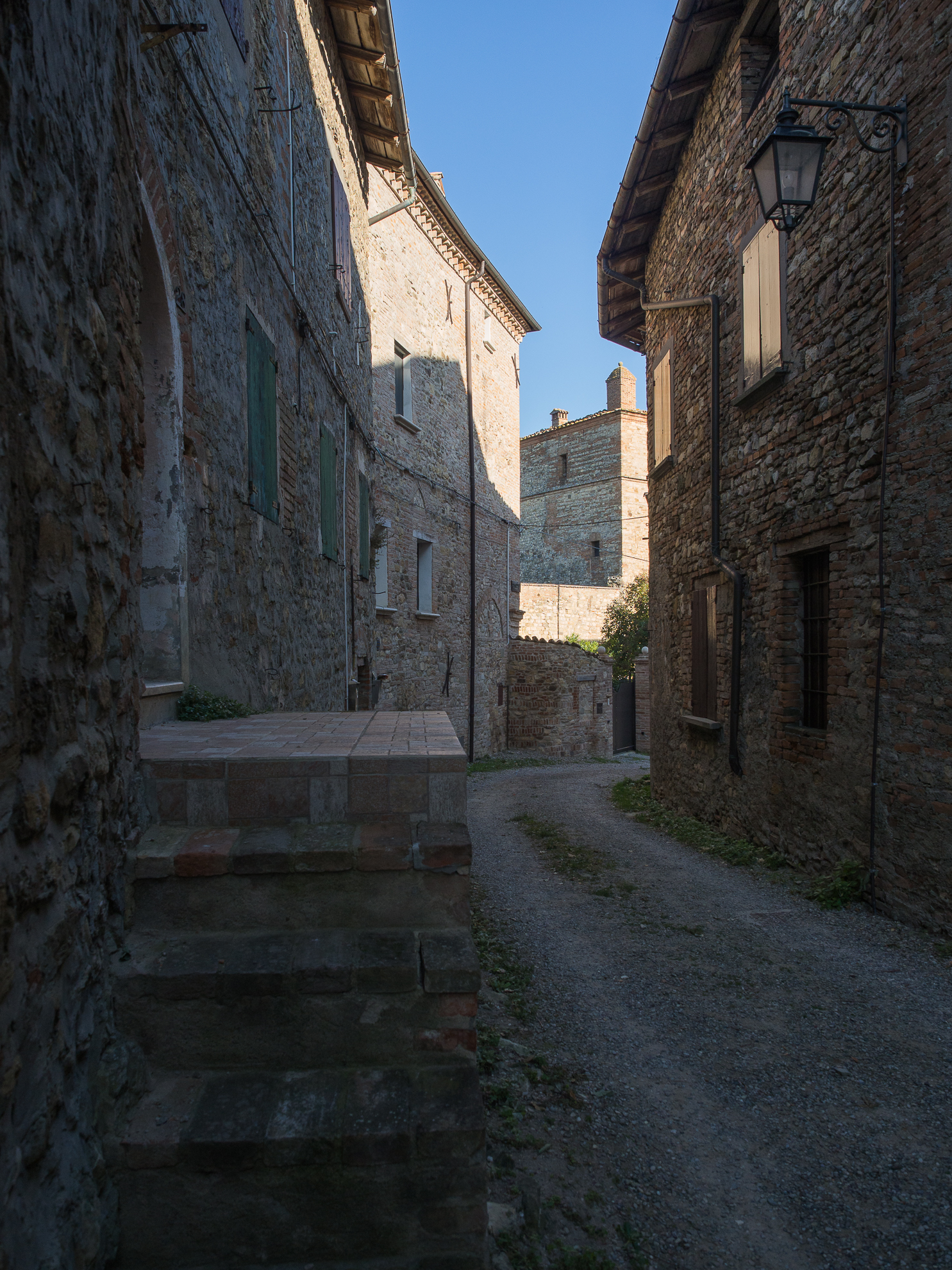 Castello Serravalle - Il Borgo