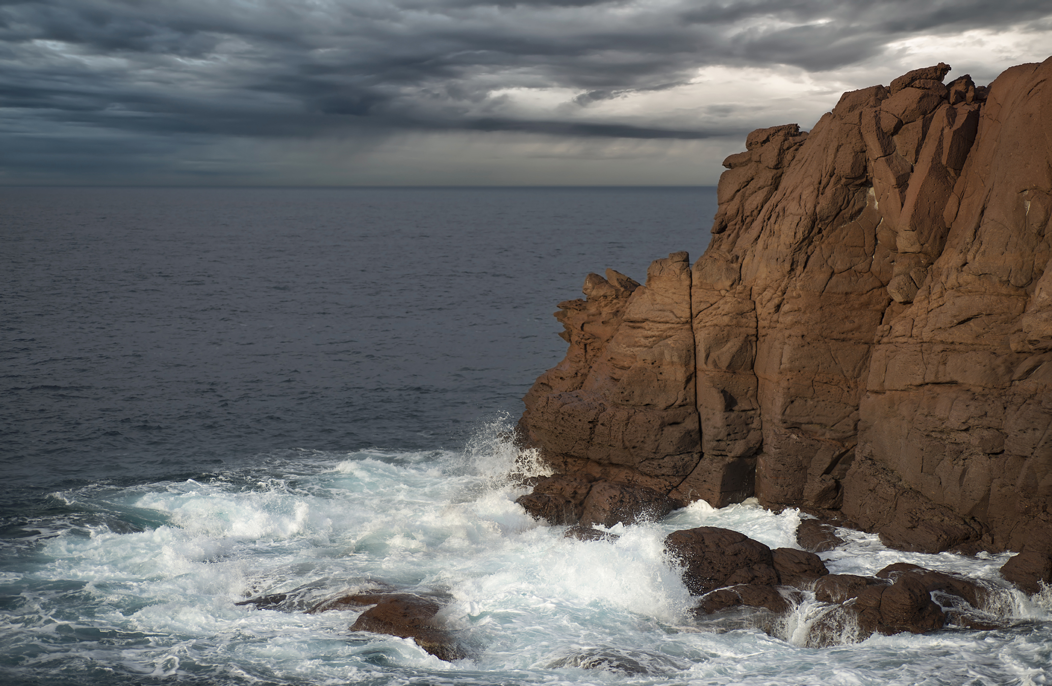 Scogliera di Nido Passeri(Calasetta-Sardegna)