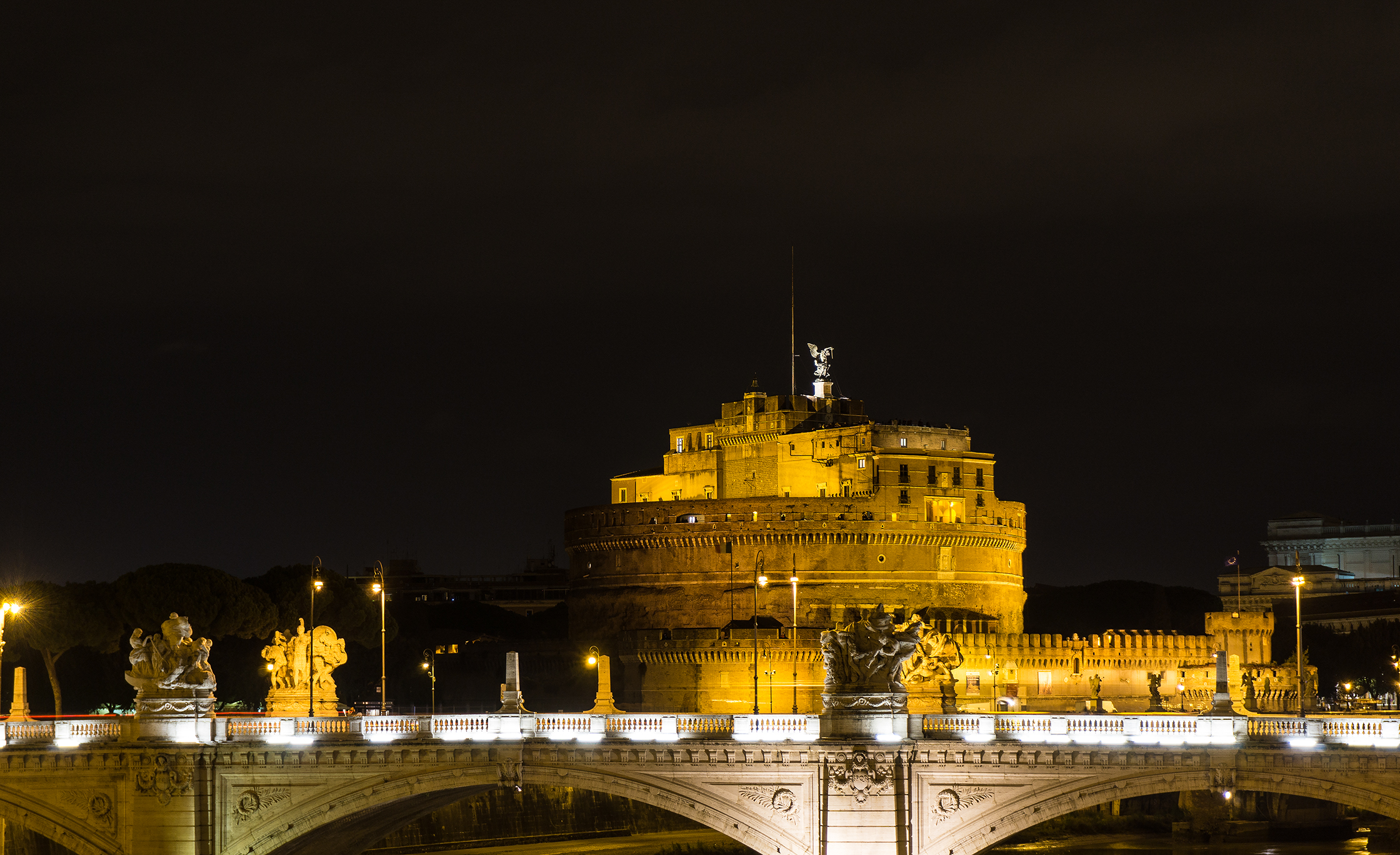 The usual Castel Sant'Angelo at night