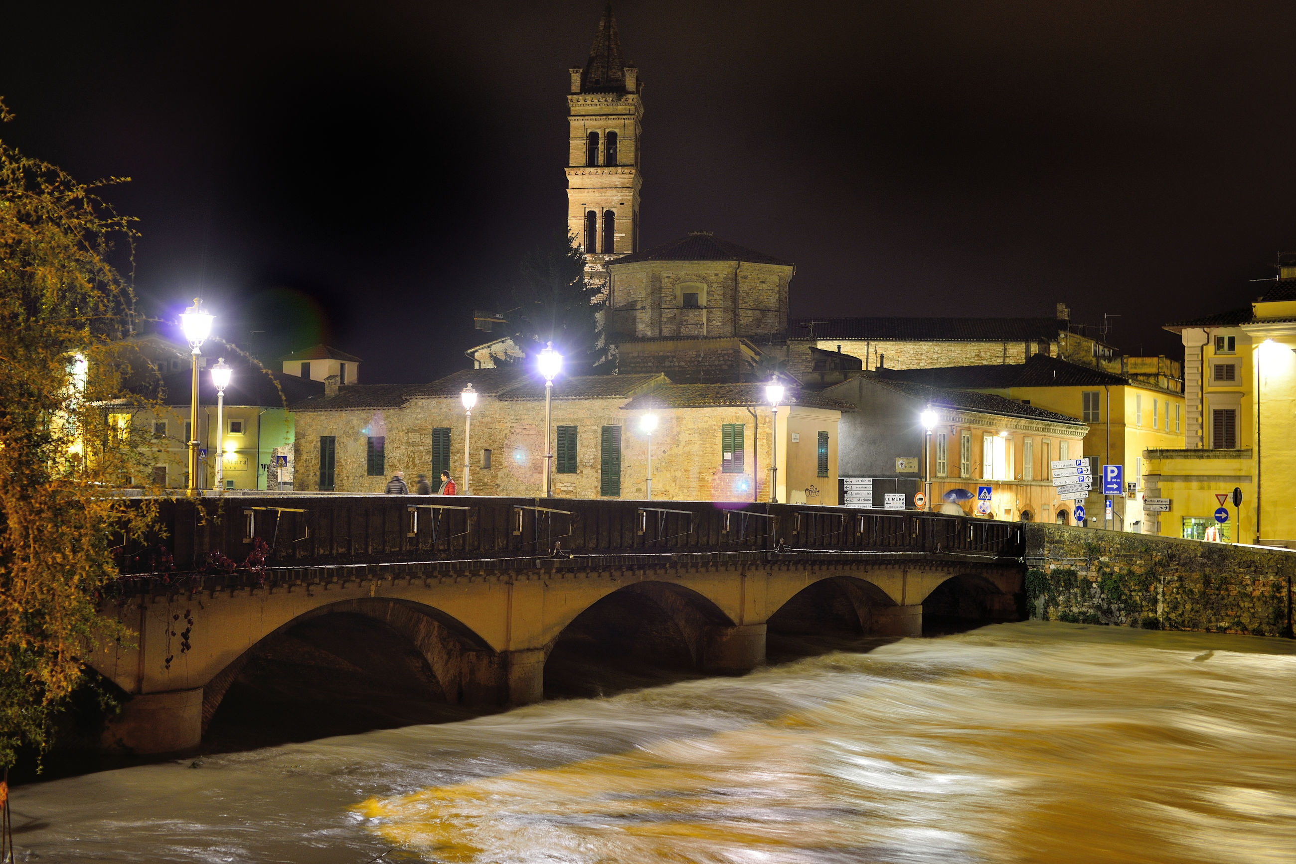 La piena del Topino a Foligno