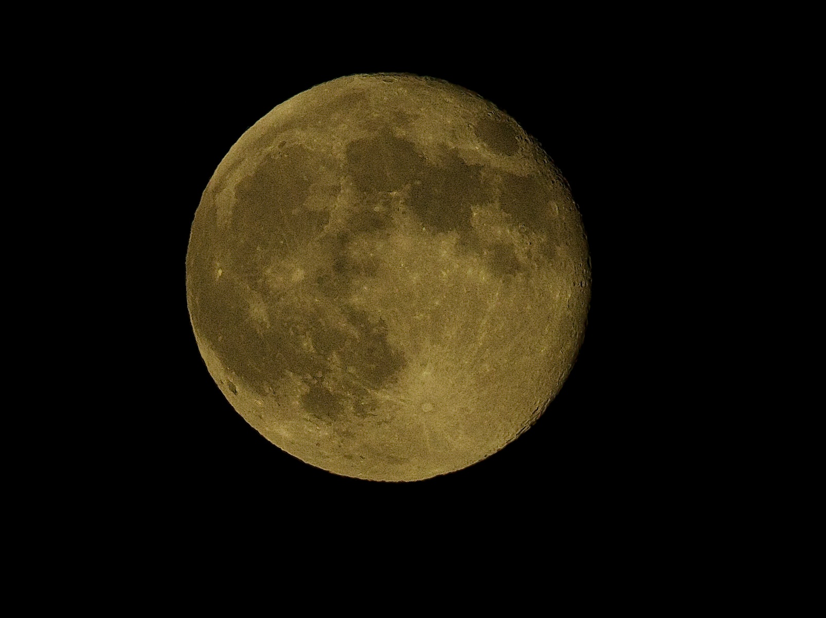 The moon of August 10, 2014