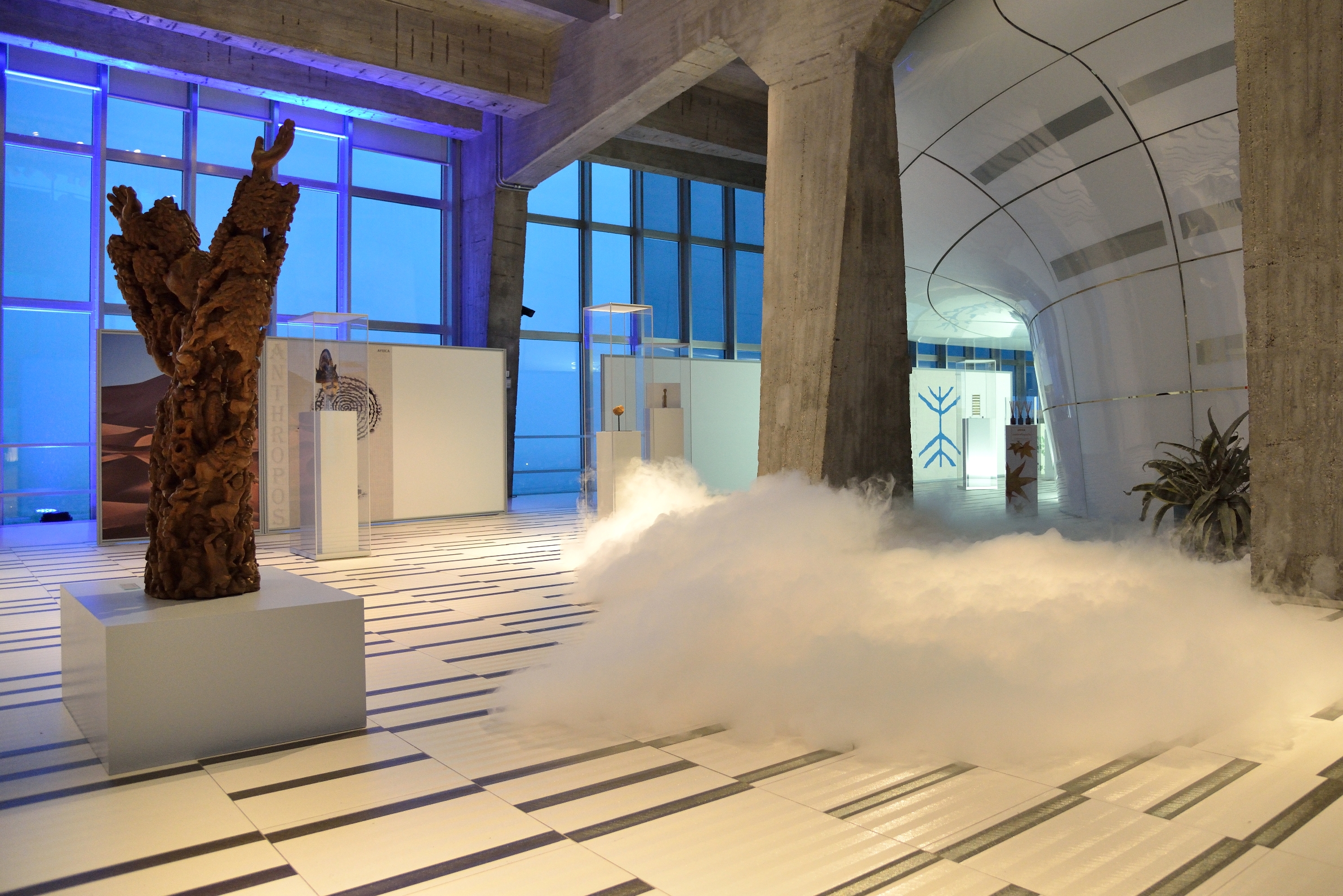 Palazzo Pirelli - Belvedere sede mostra anthropos