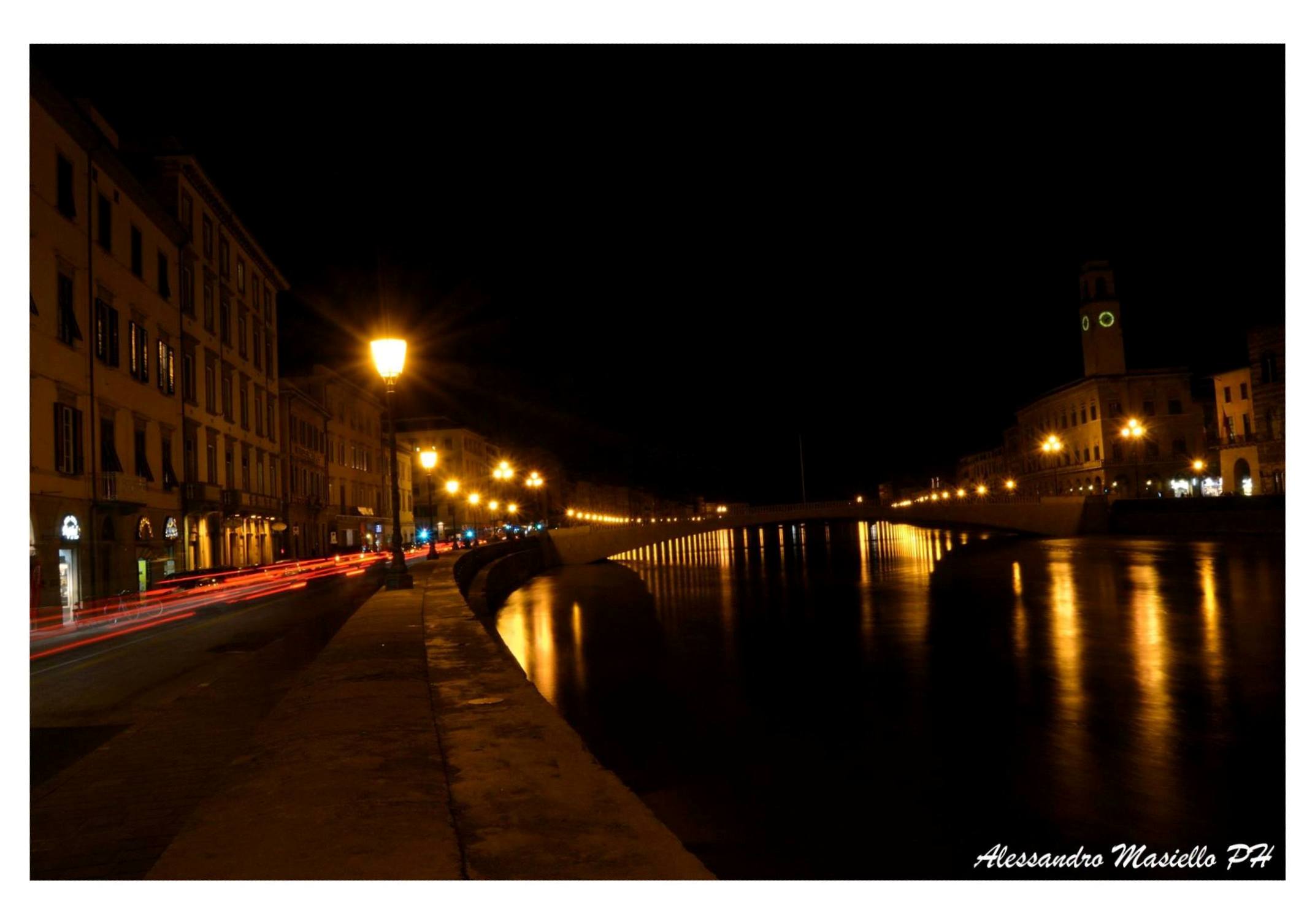 La prima piena autunnale dell'Arno