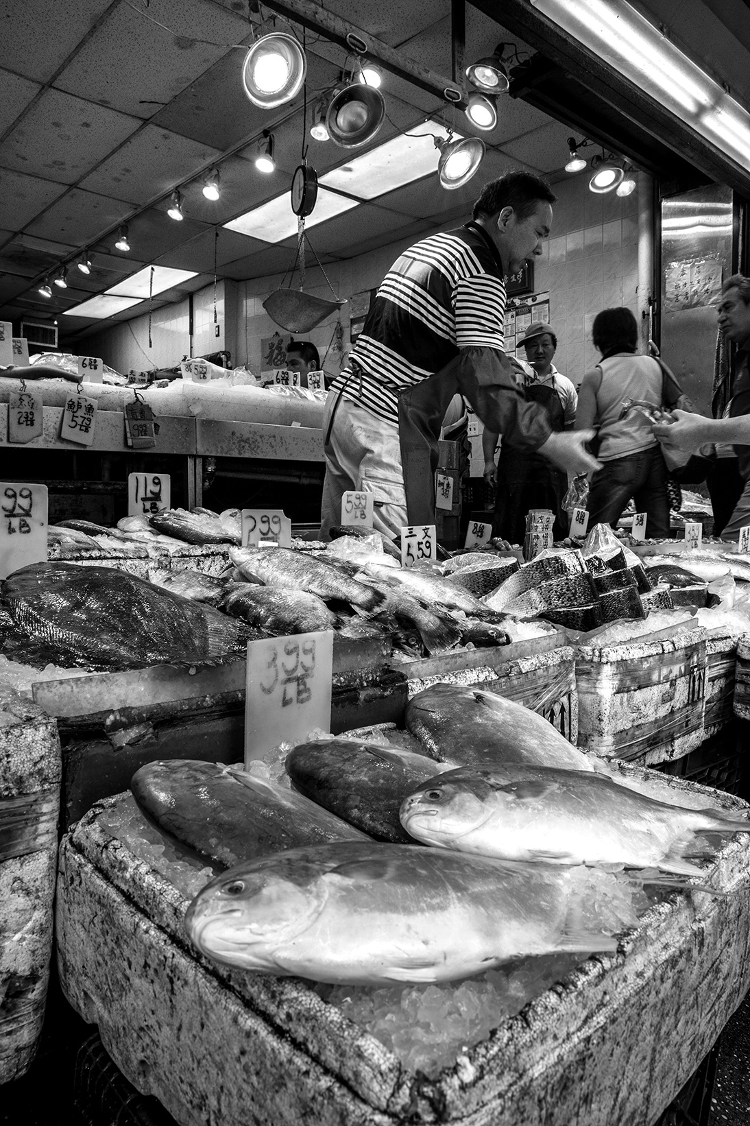 fish market in chinatown