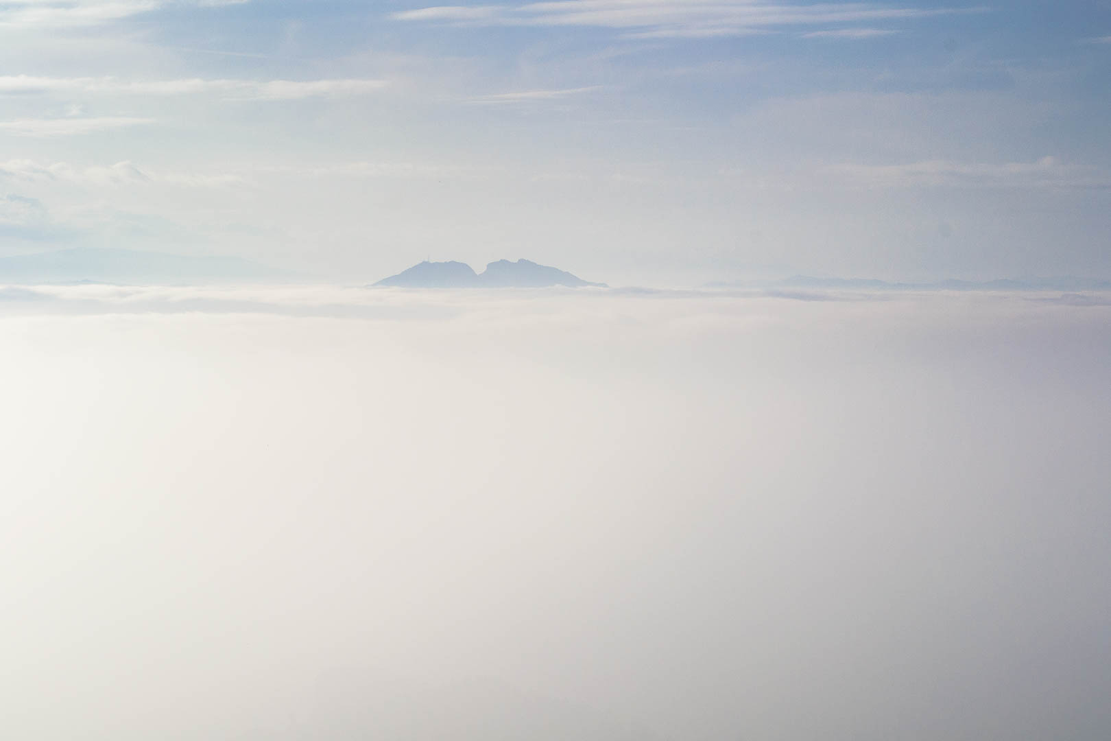 Con la testa tra le nuvole