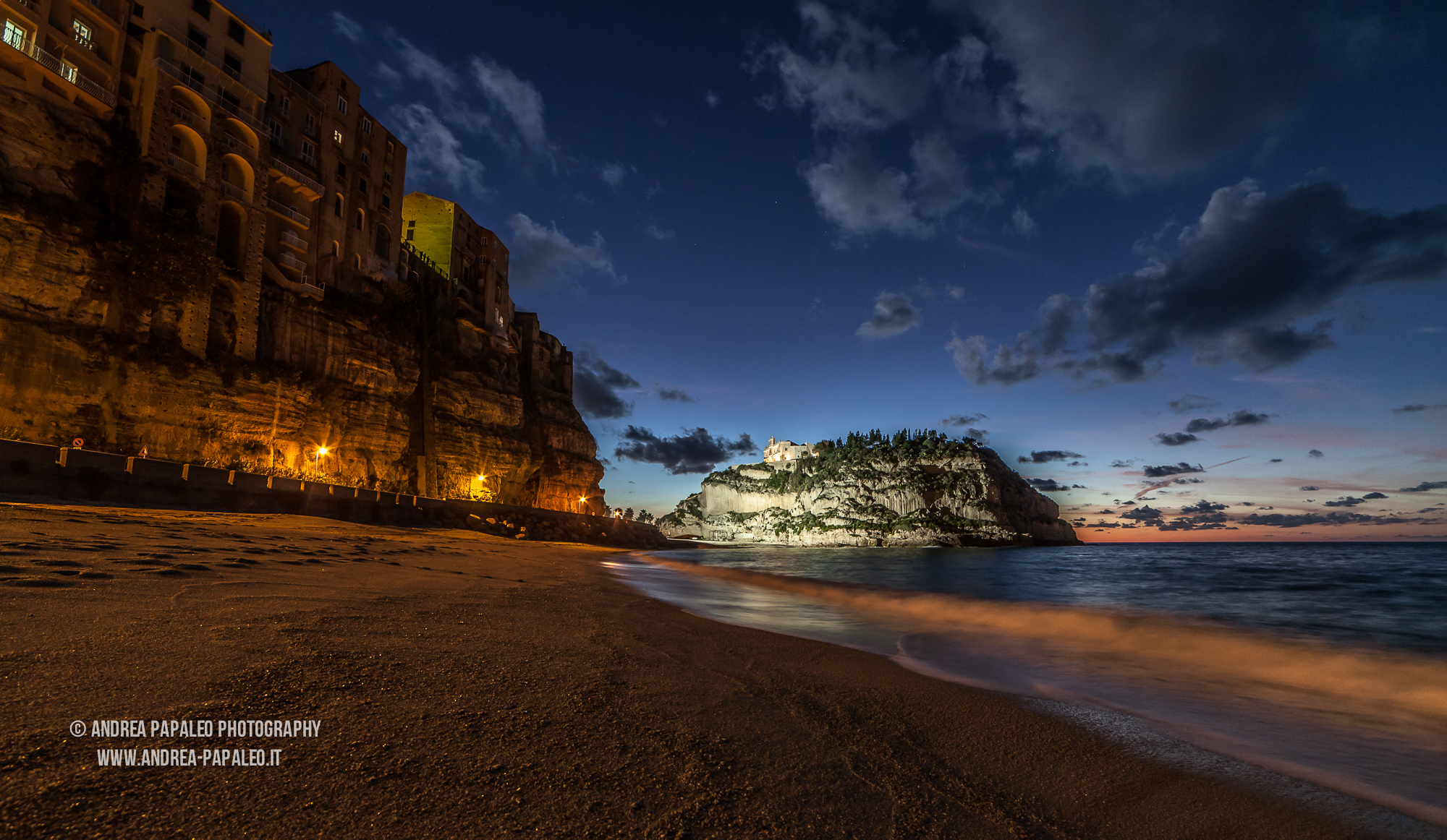 Tropea by night