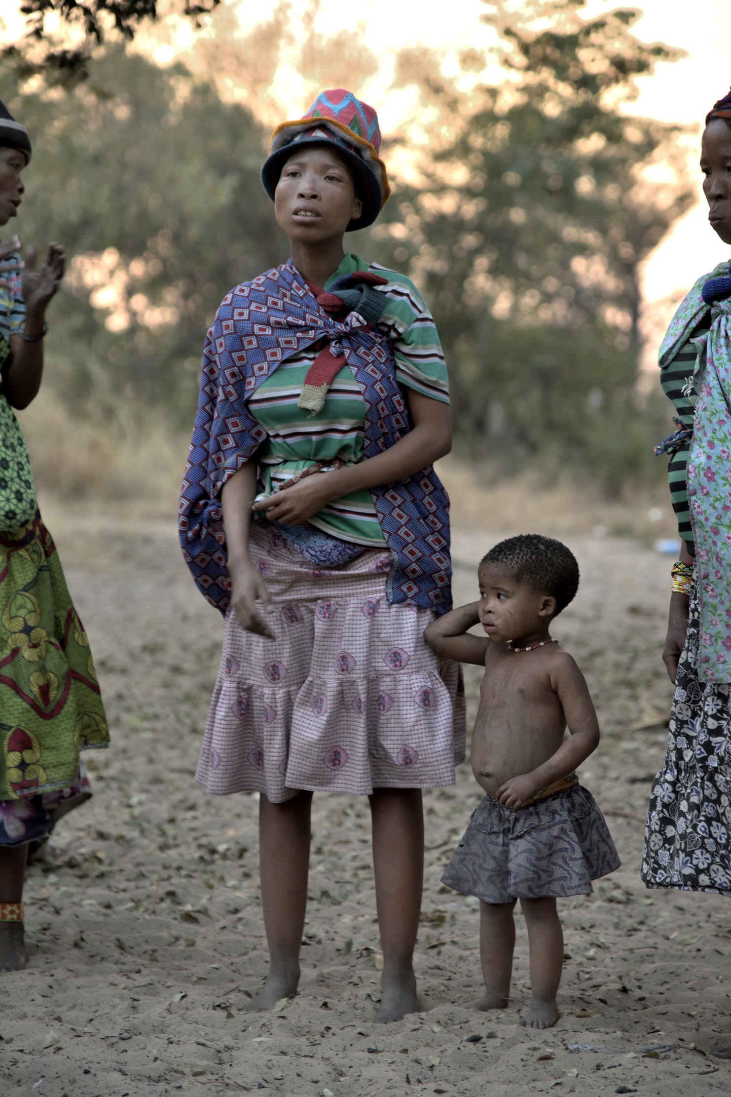 Bushmanland - Donna Boscimane con bambino