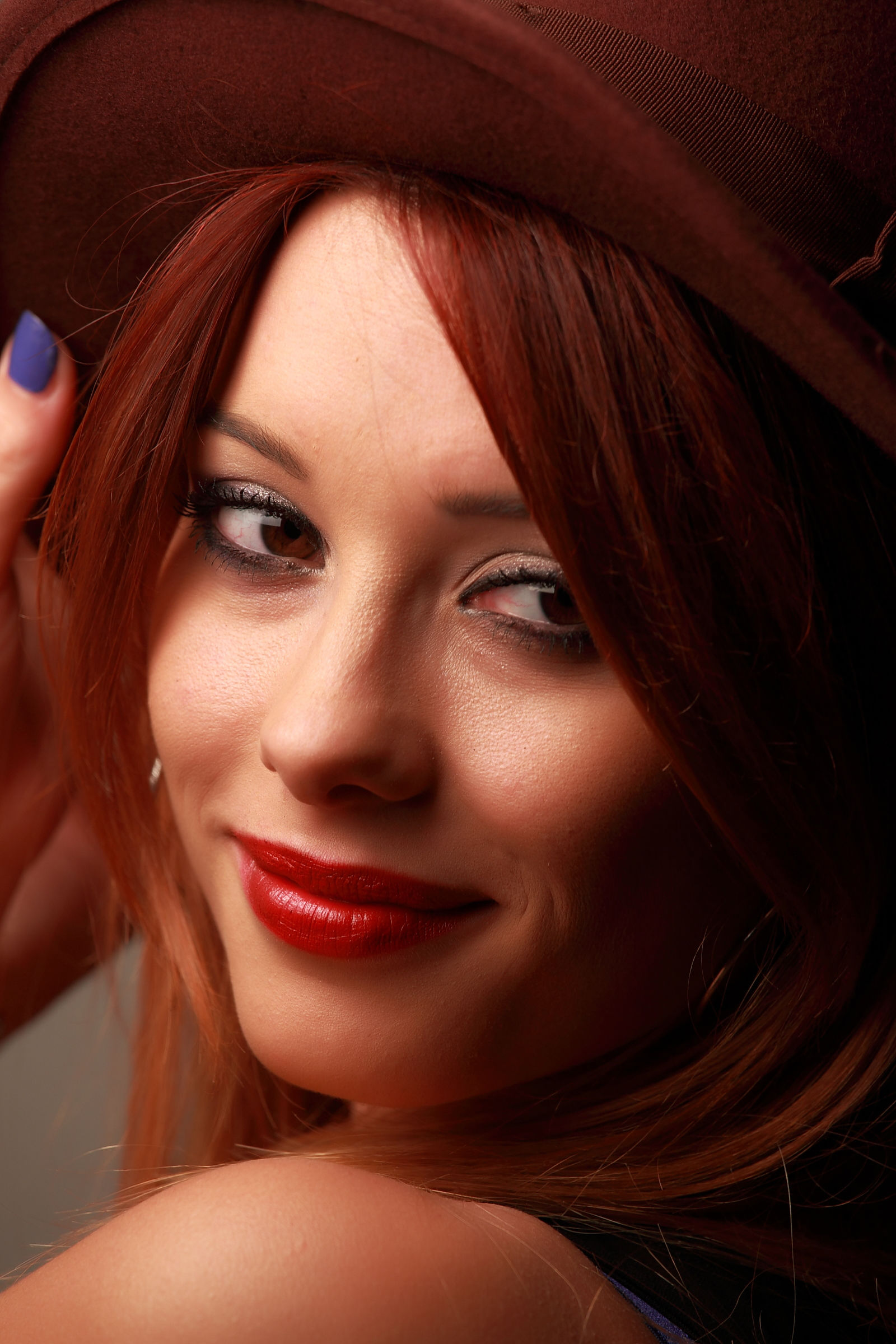 La ragazza col cappello