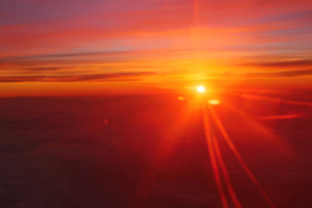 Dall'aereo...un nuovo giorno prende vita