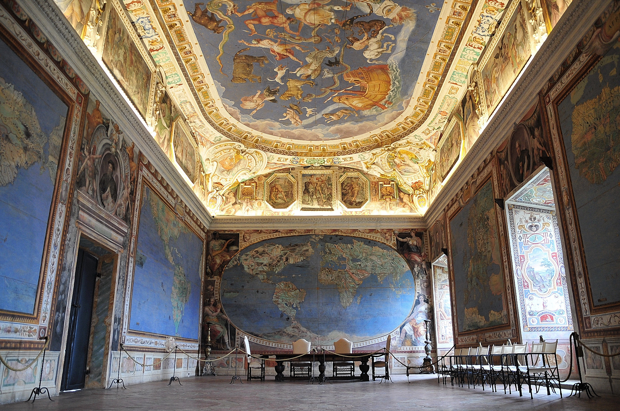 hall of the globe in Palazzo Farnese (Caprarola)