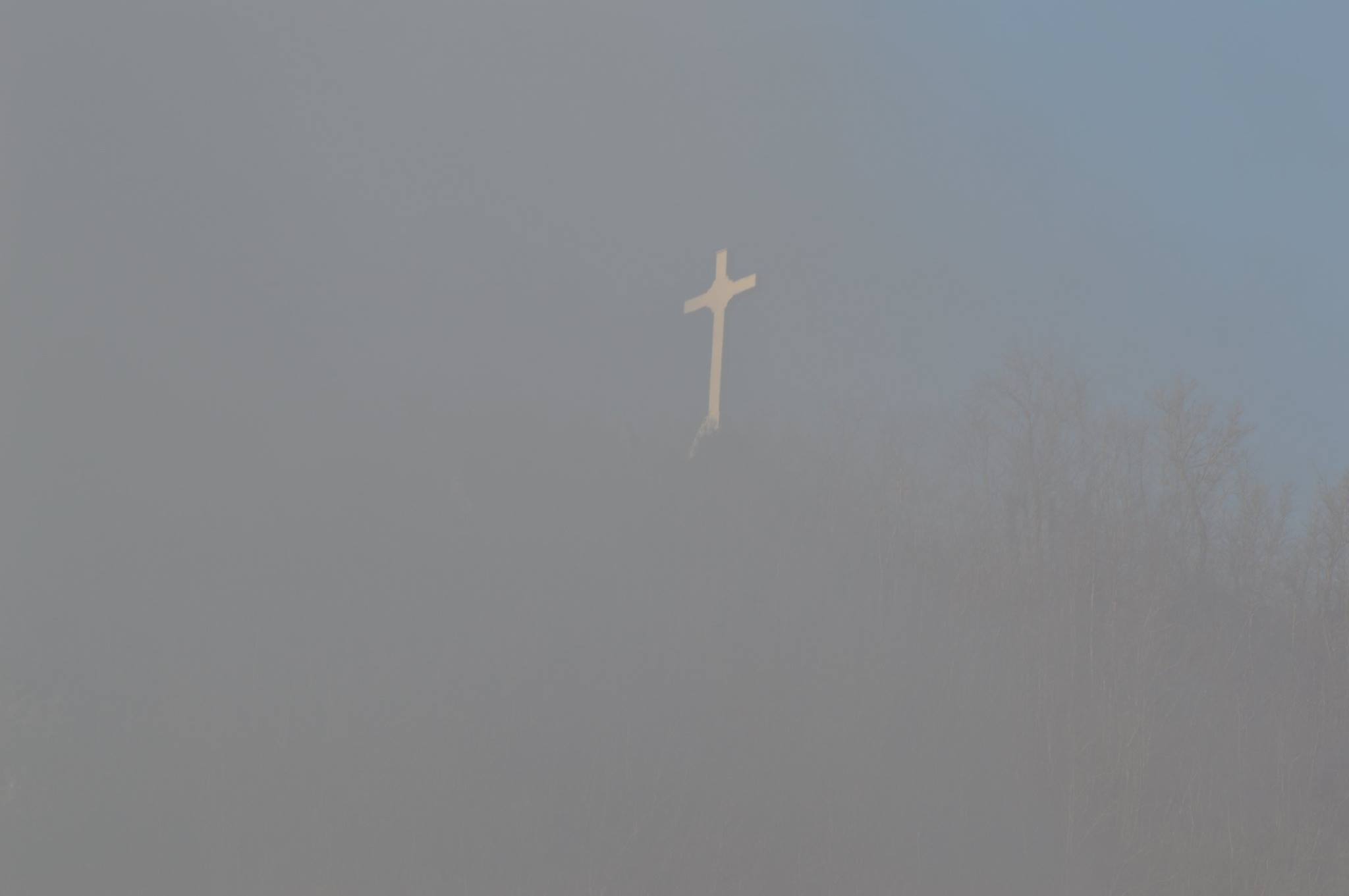 Cross St. gottardo in the fog