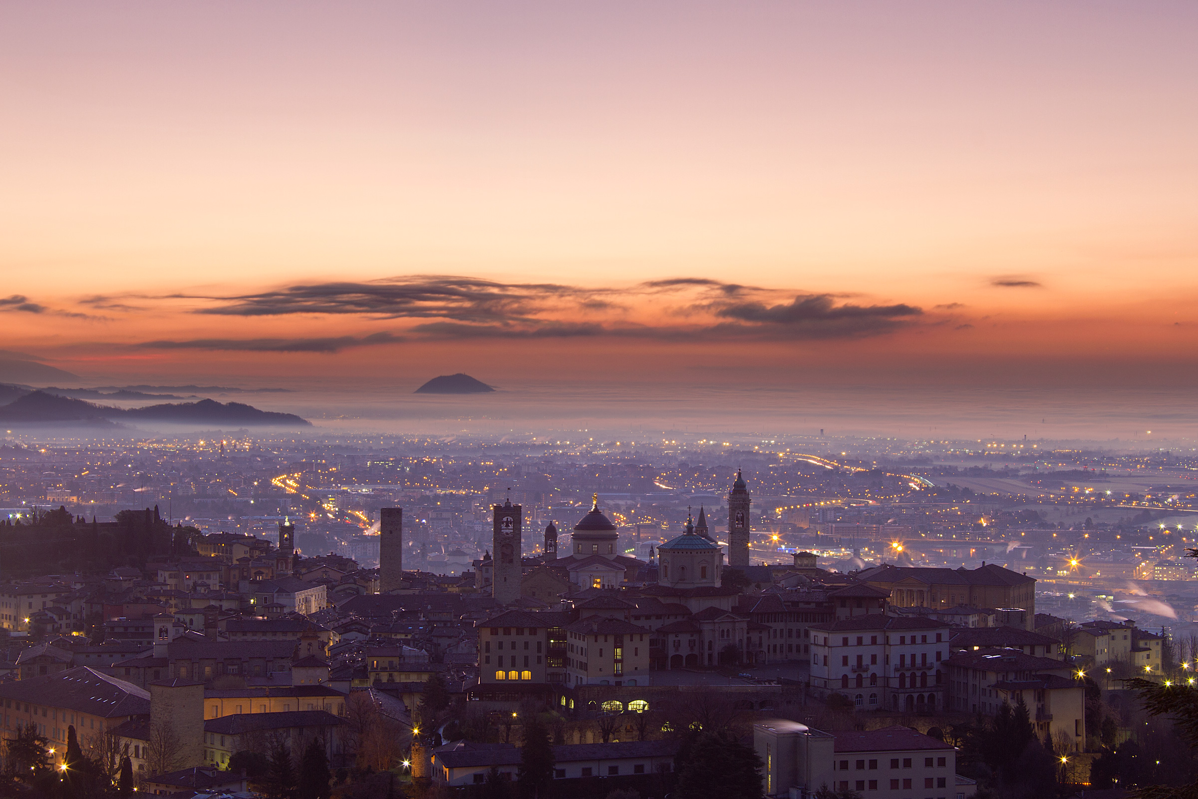 The sea of ??Bergamo