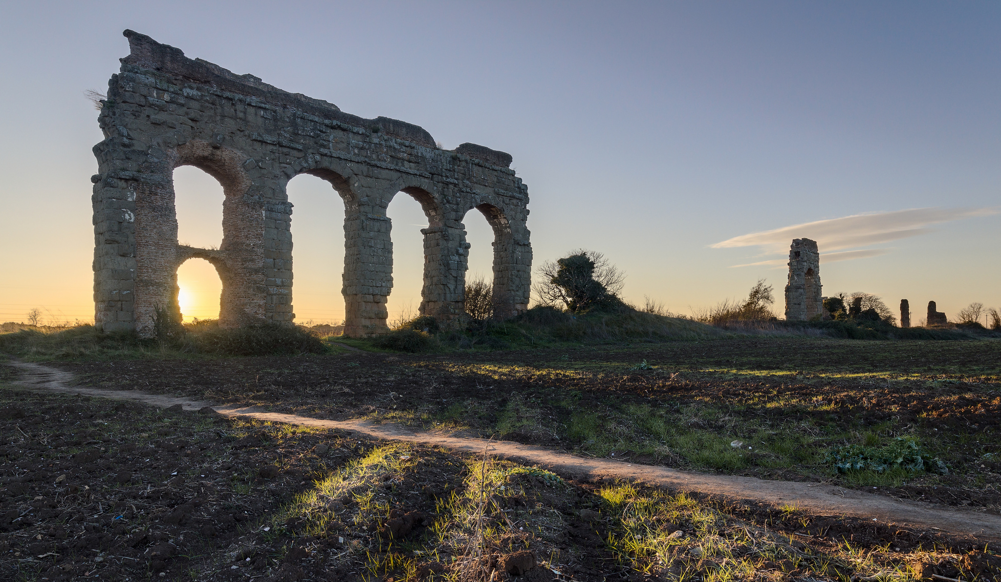 Tramonto sull'acquedotto