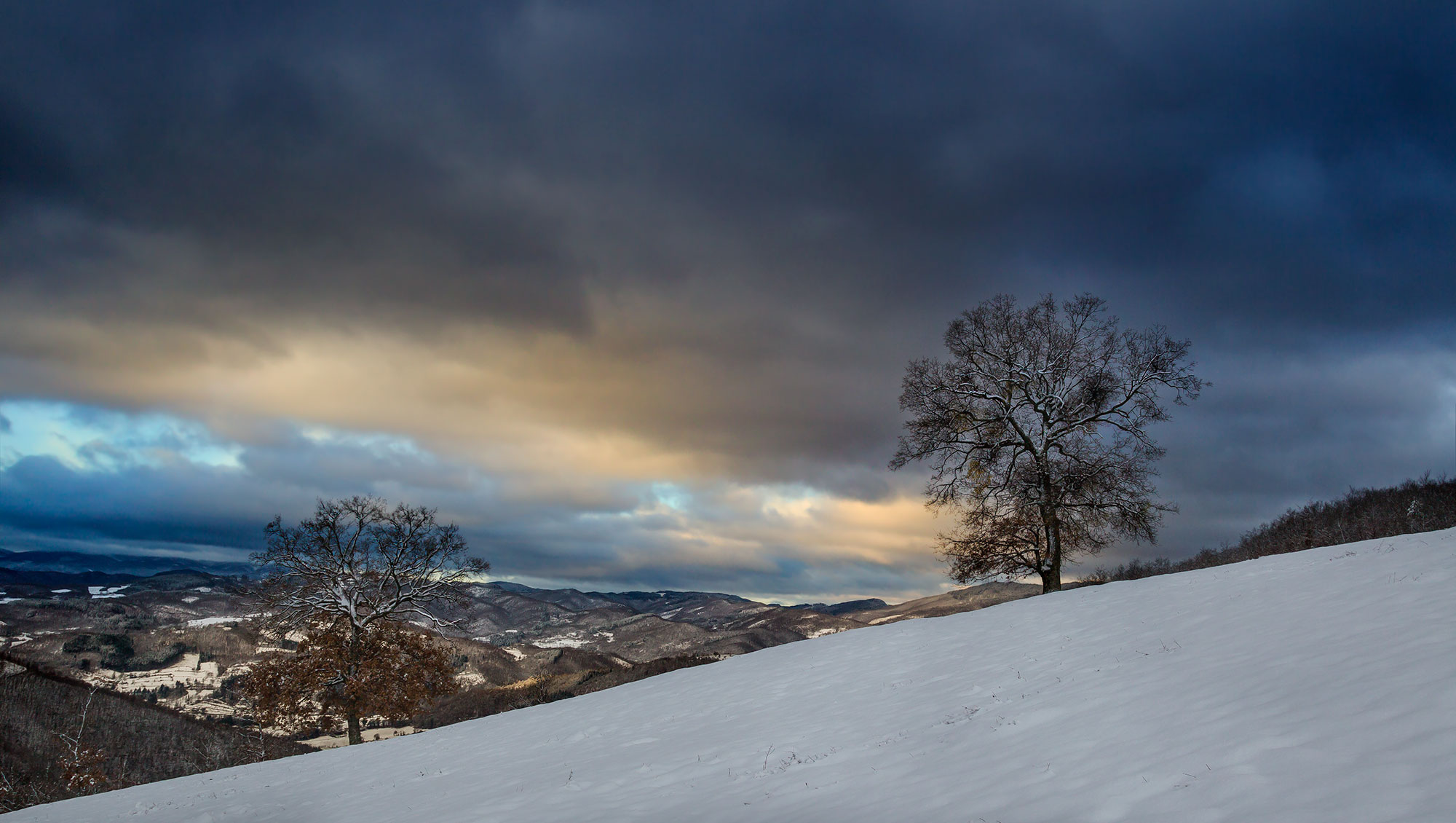 Alba innevata nel Parco delle Foreste Casentinesi