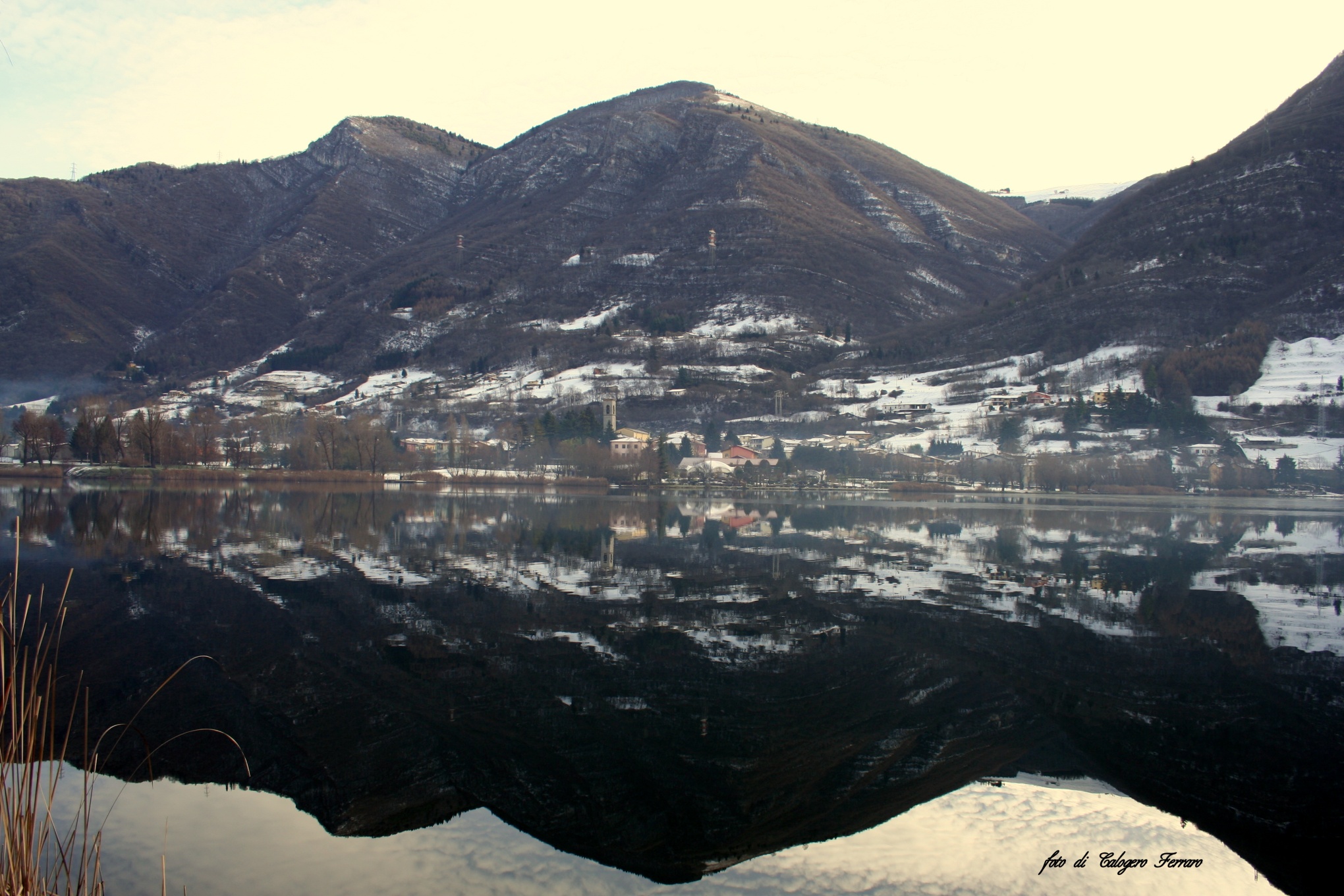 Riflessi sul lago di Spinone