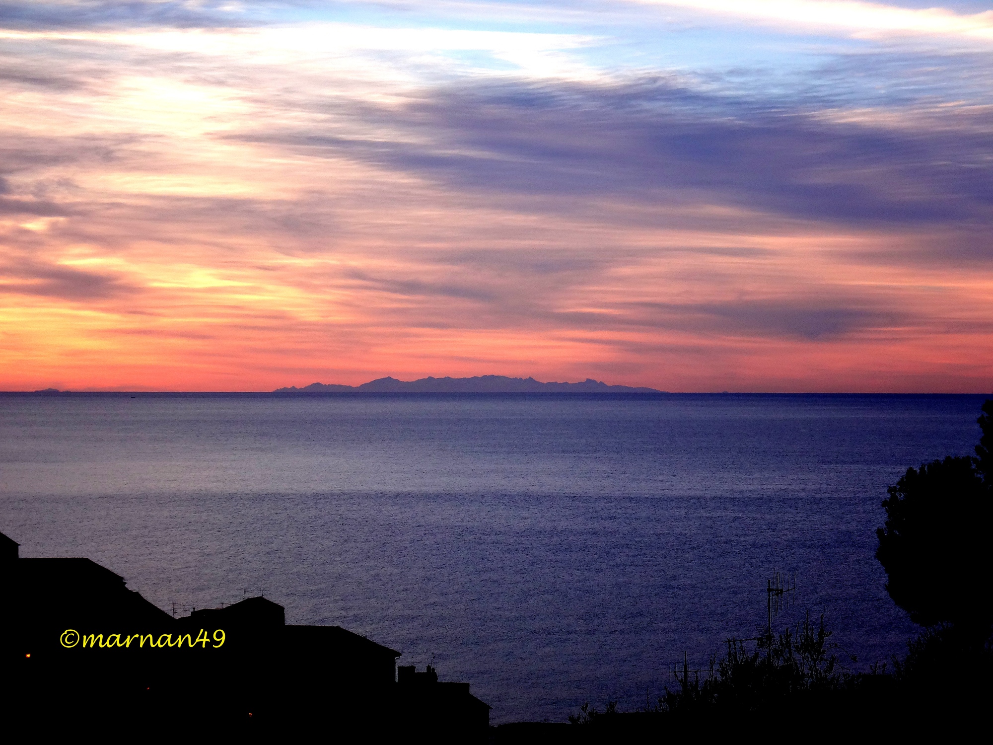 Corsica all'alba