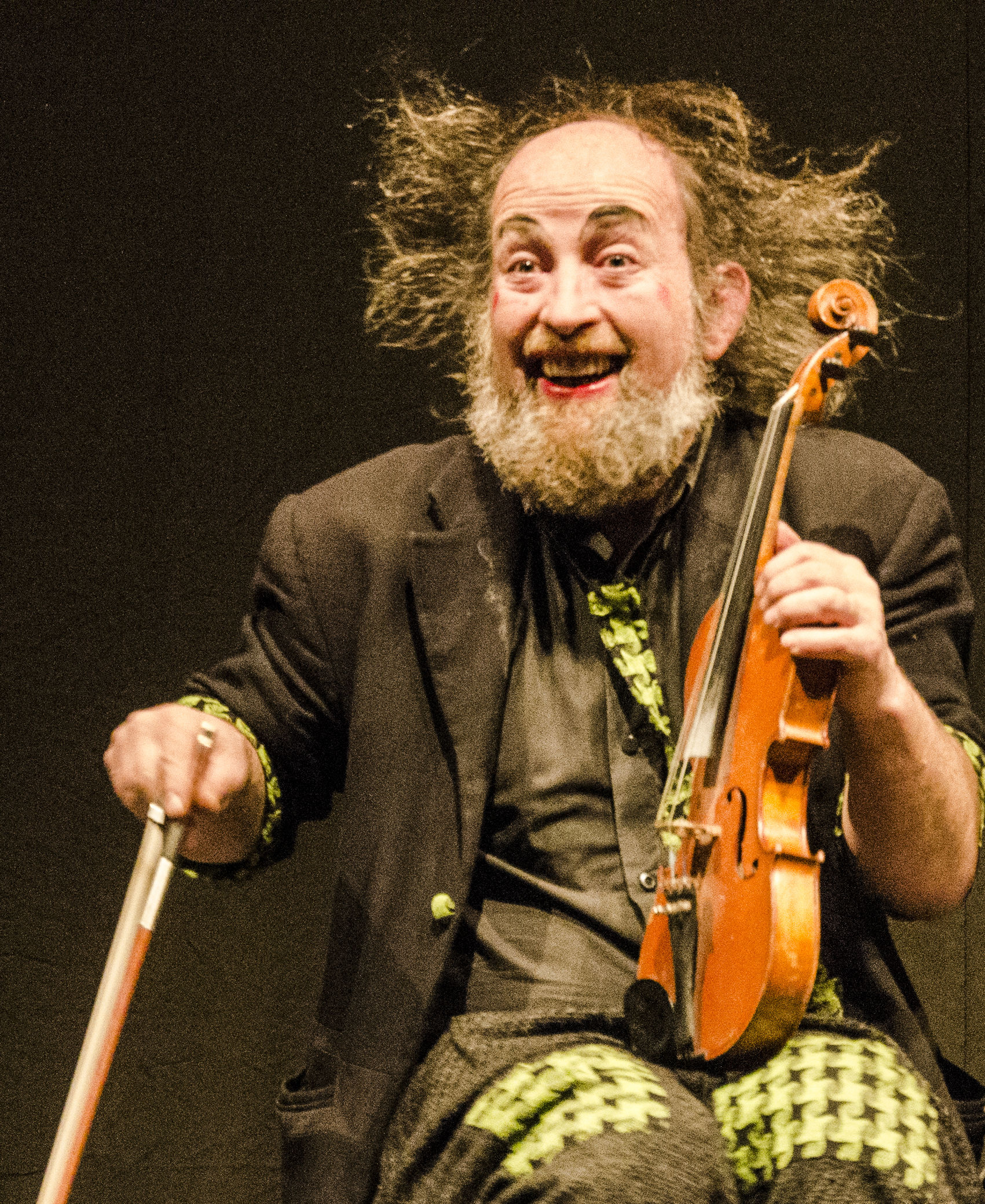Clown violinista